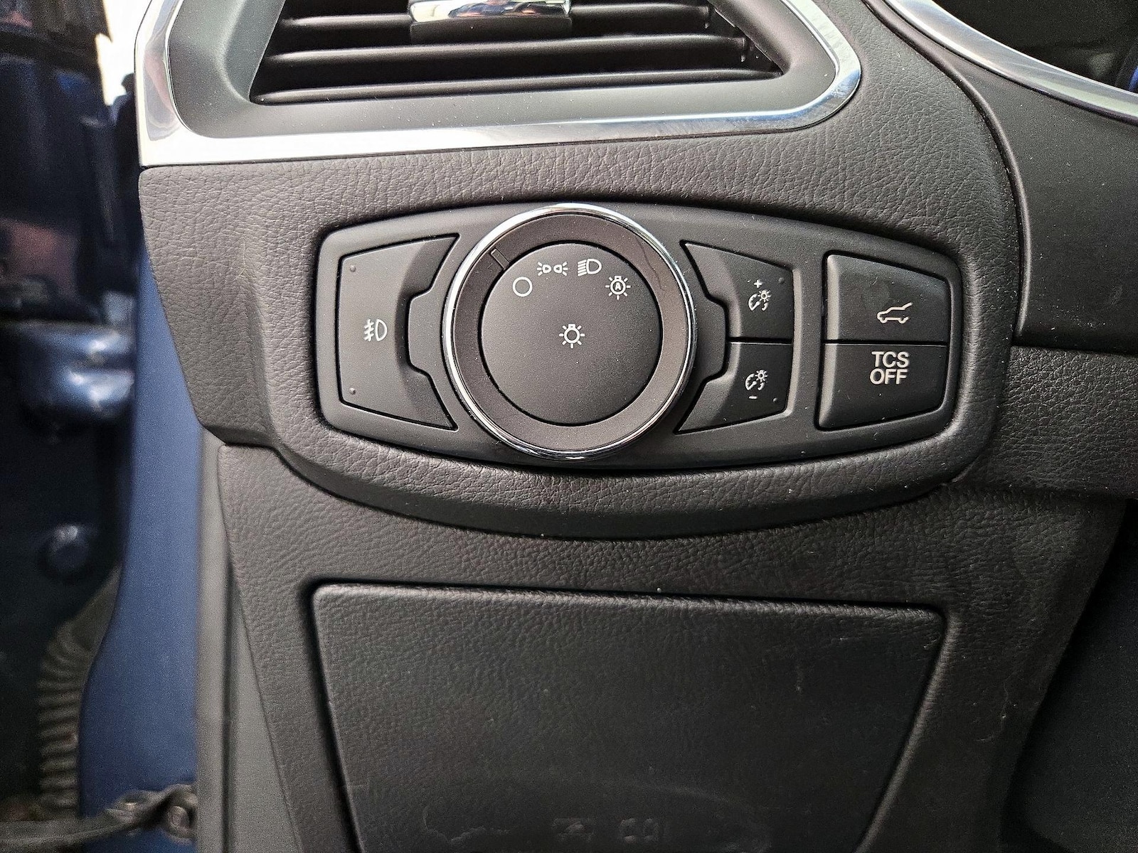 2019 Ford Edge Titanium - Photo 14