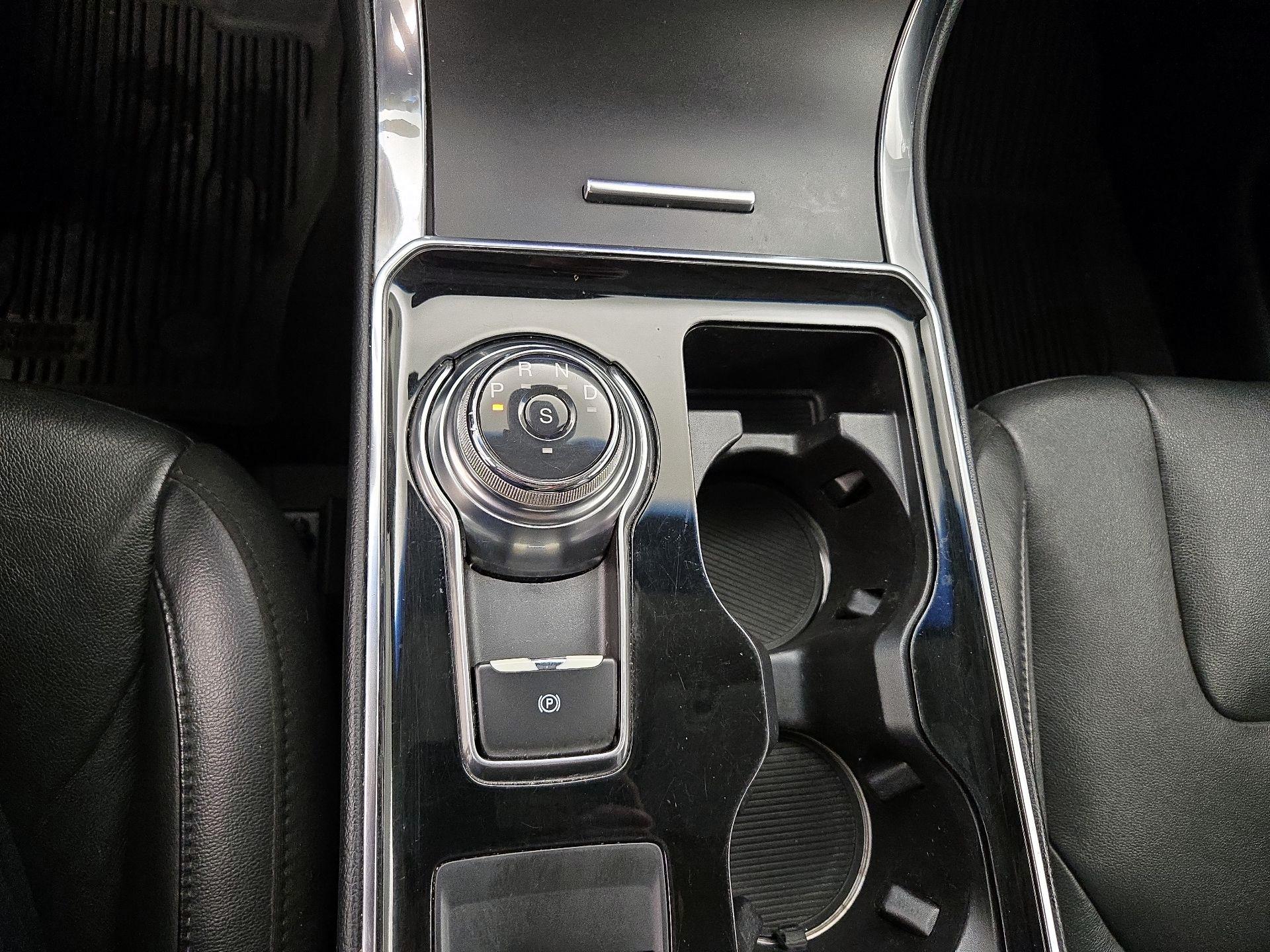 Thumbnail: 2019 Ford Edge - 17