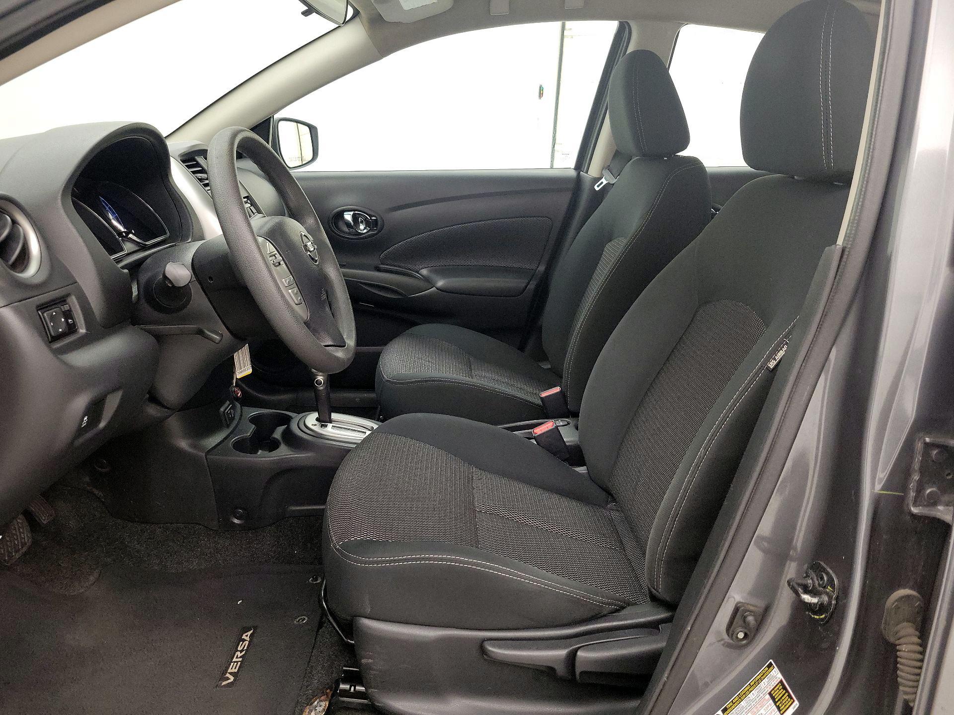 Thumbnail: 2018 Nissan Versa - 9