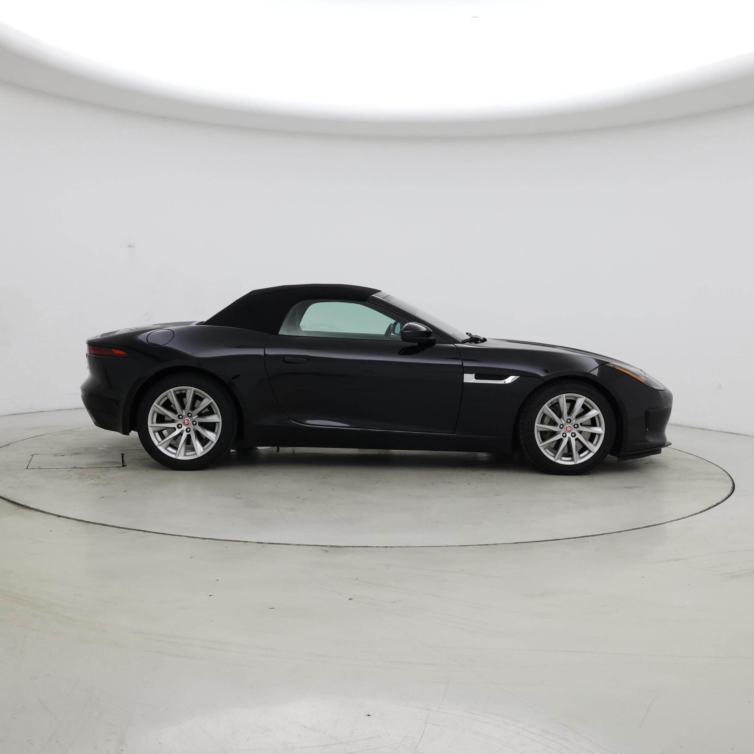 Thumbnail: 2019 Jaguar F-Type - 7