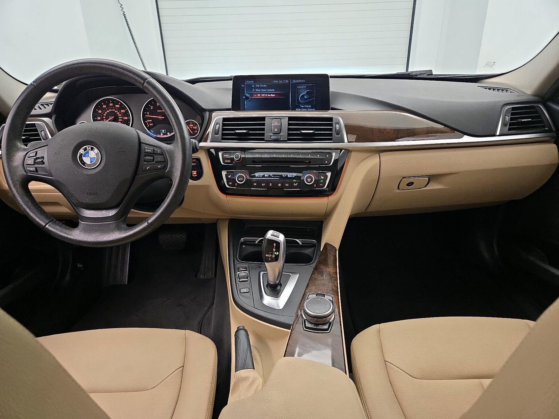 Thumbnail: 2017 BMW 3 Series - 9