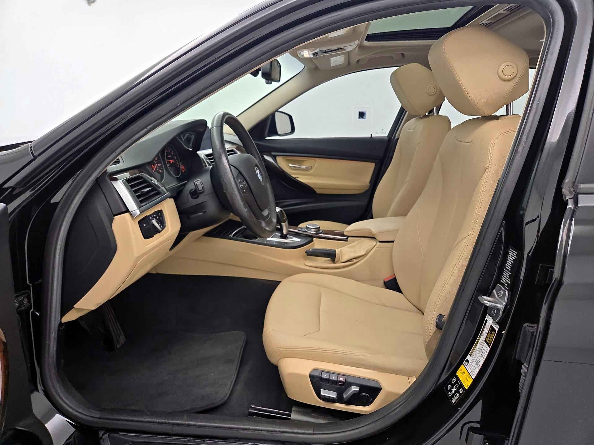 Thumbnail: 2017 BMW 3 Series - 11
