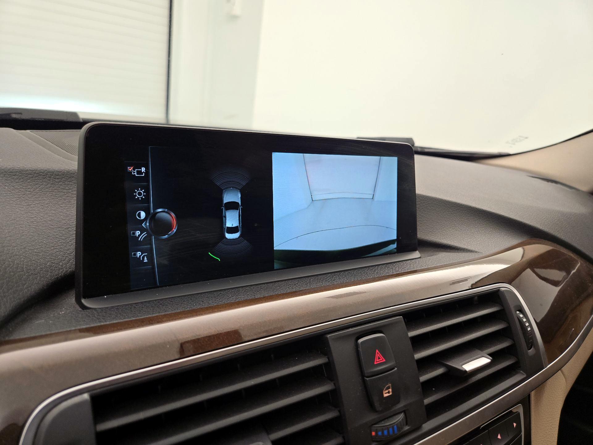Thumbnail: 2017 BMW 3 Series - 14