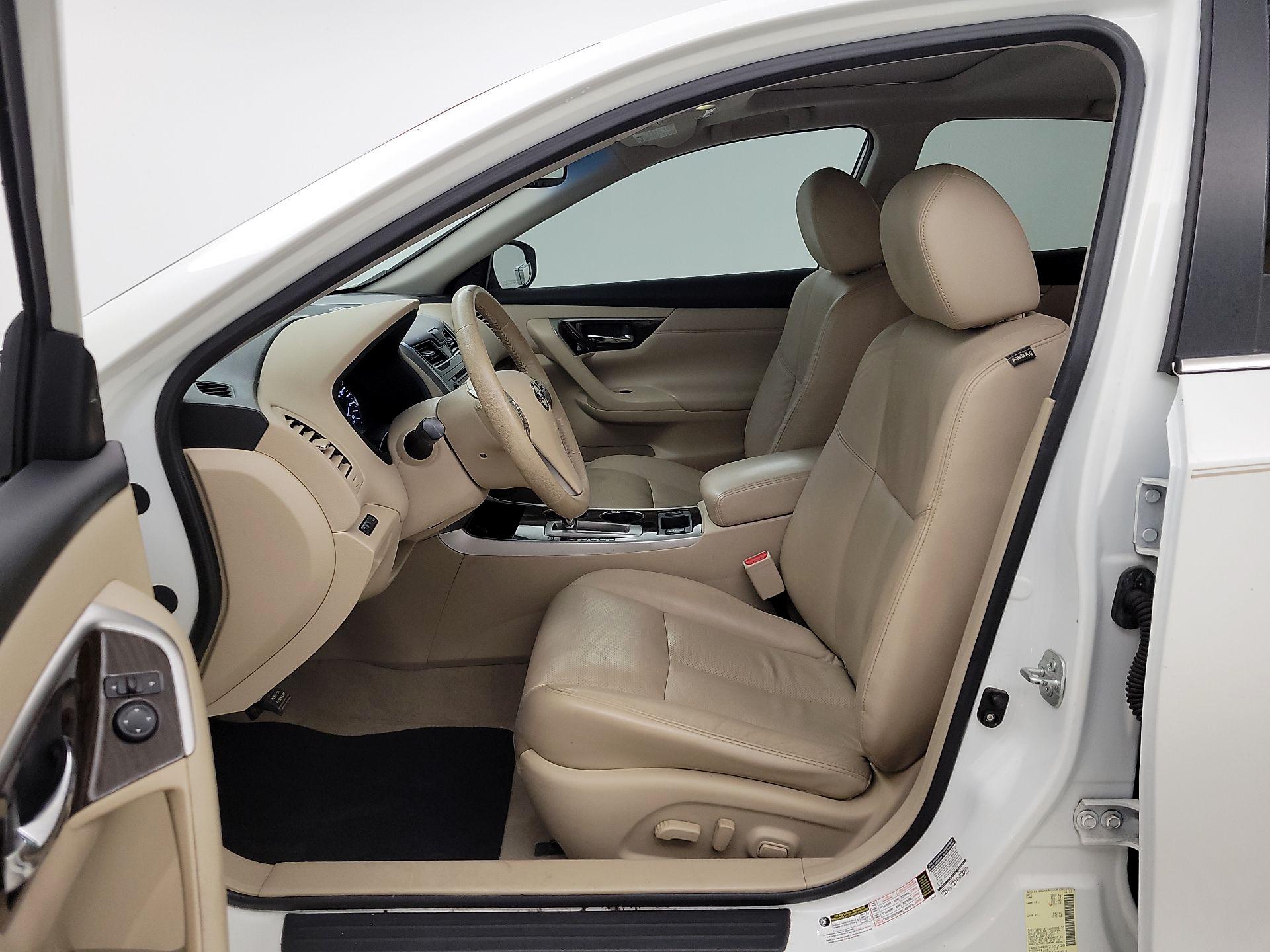 Thumbnail: 2014 Nissan Altima - 11