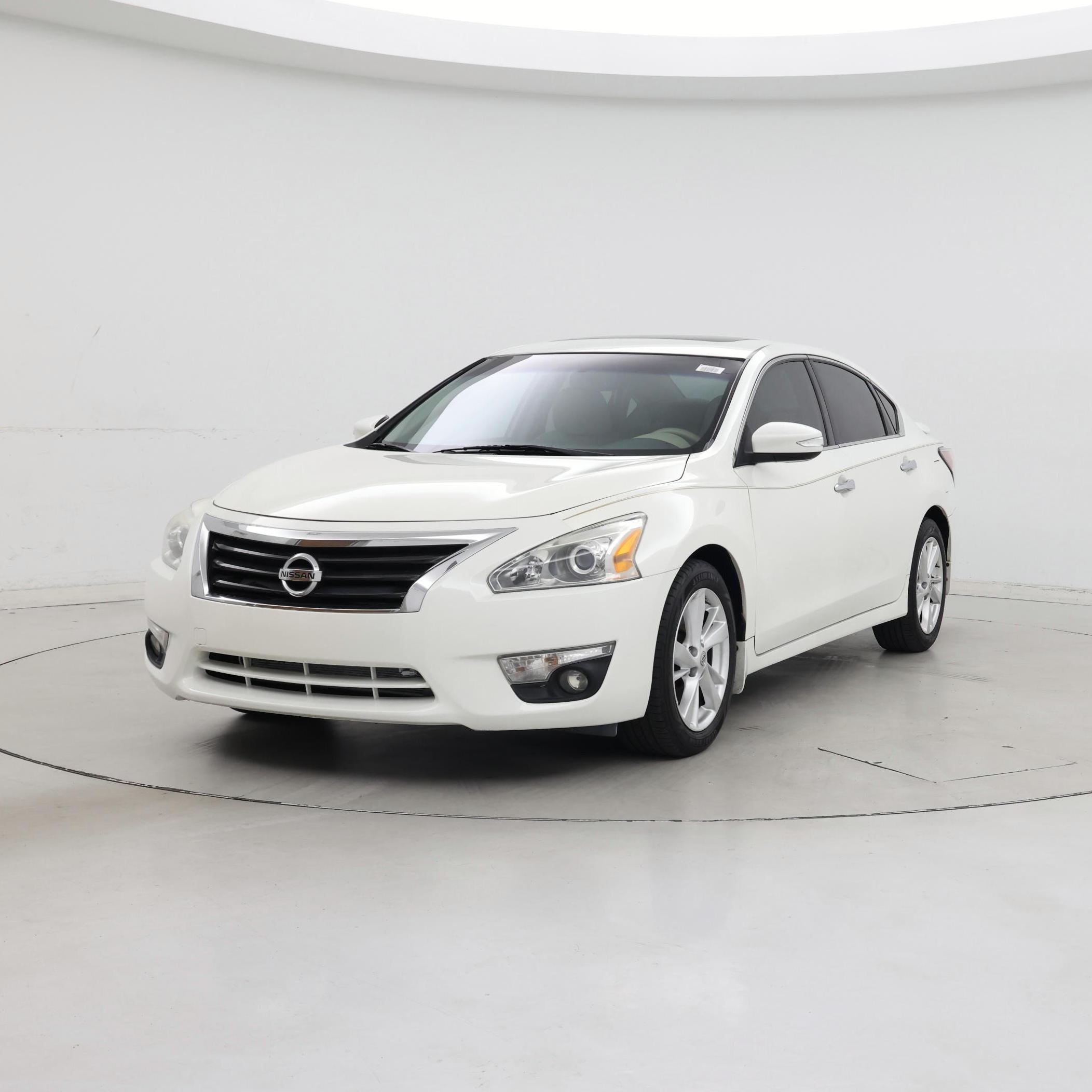 Thumbnail: 2014 Nissan Altima - 4