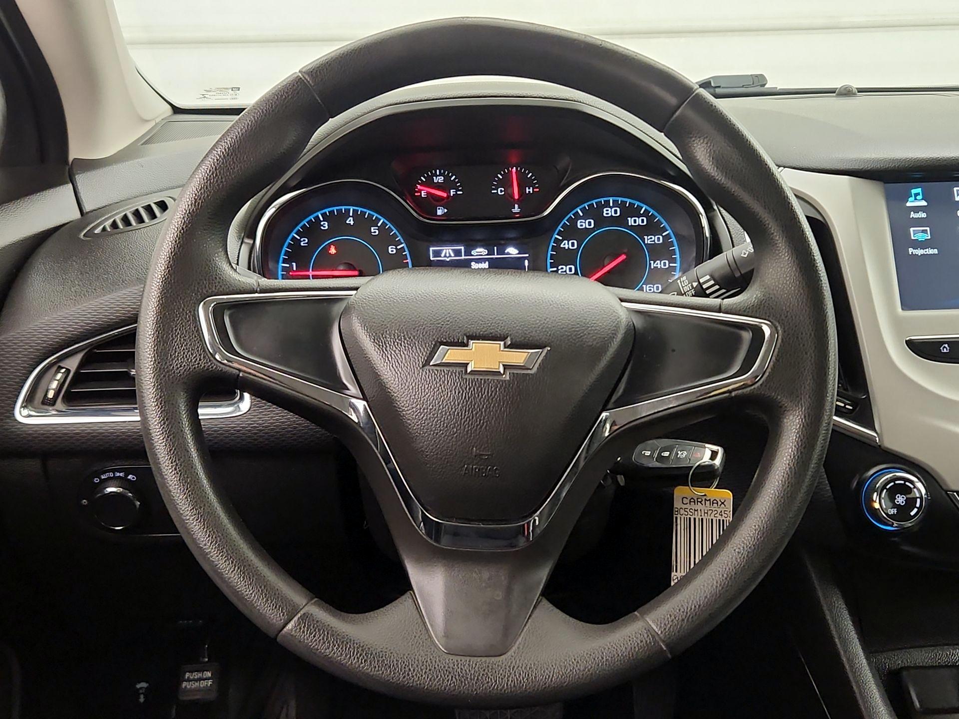 Thumbnail: 2017 Chevrolet Cruze - 10