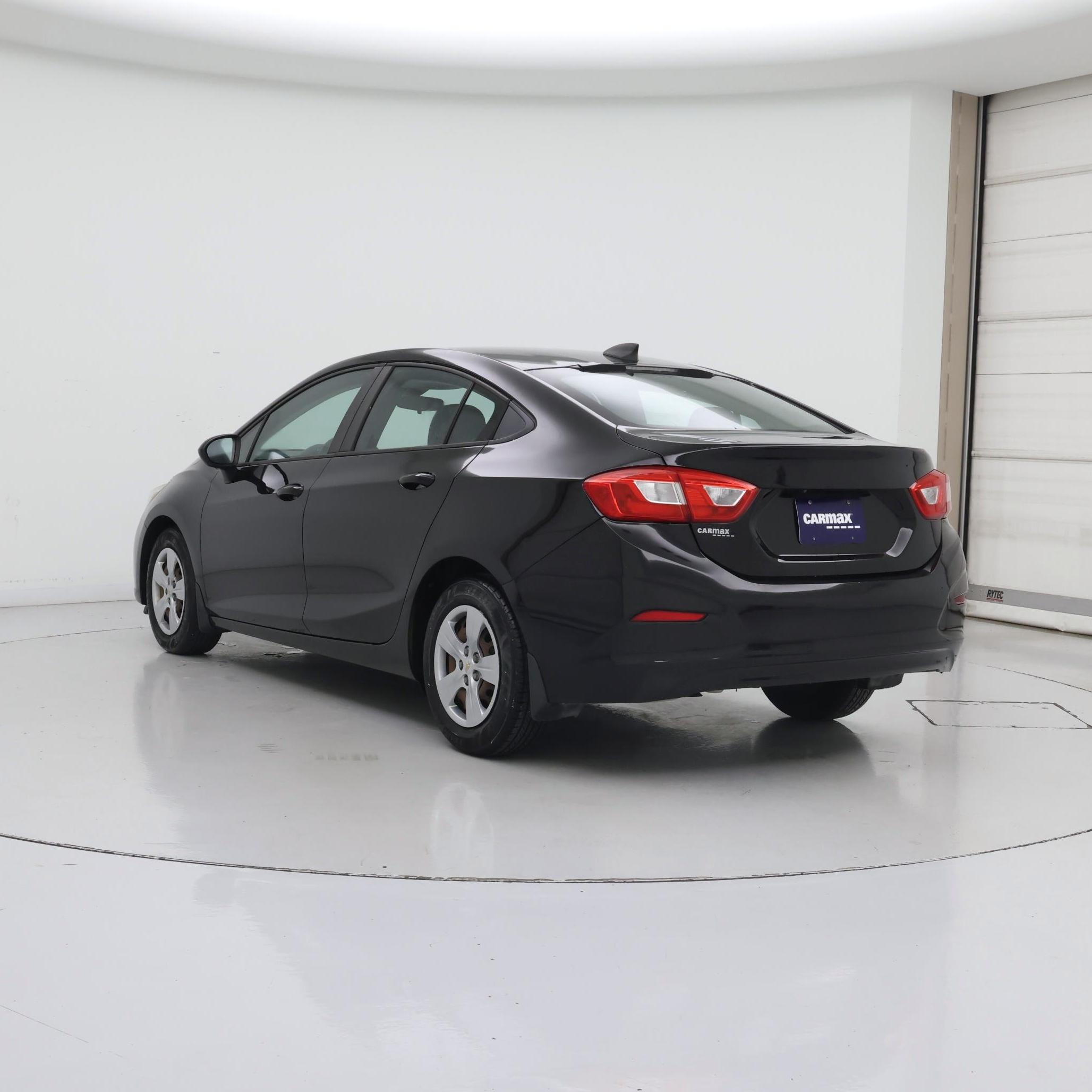 Thumbnail: 2017 Chevrolet Cruze - 2