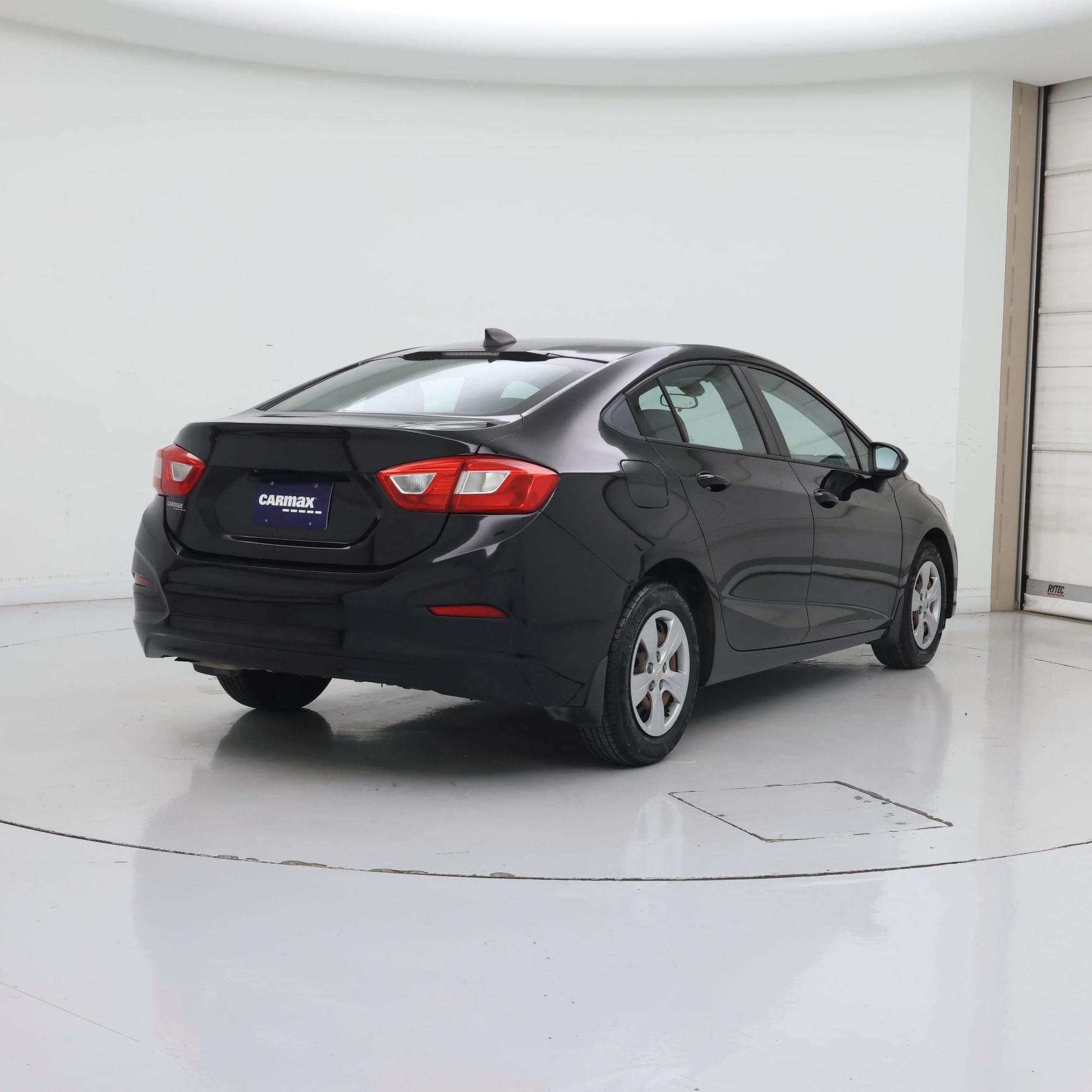 Thumbnail: 2017 Chevrolet Cruze - 8