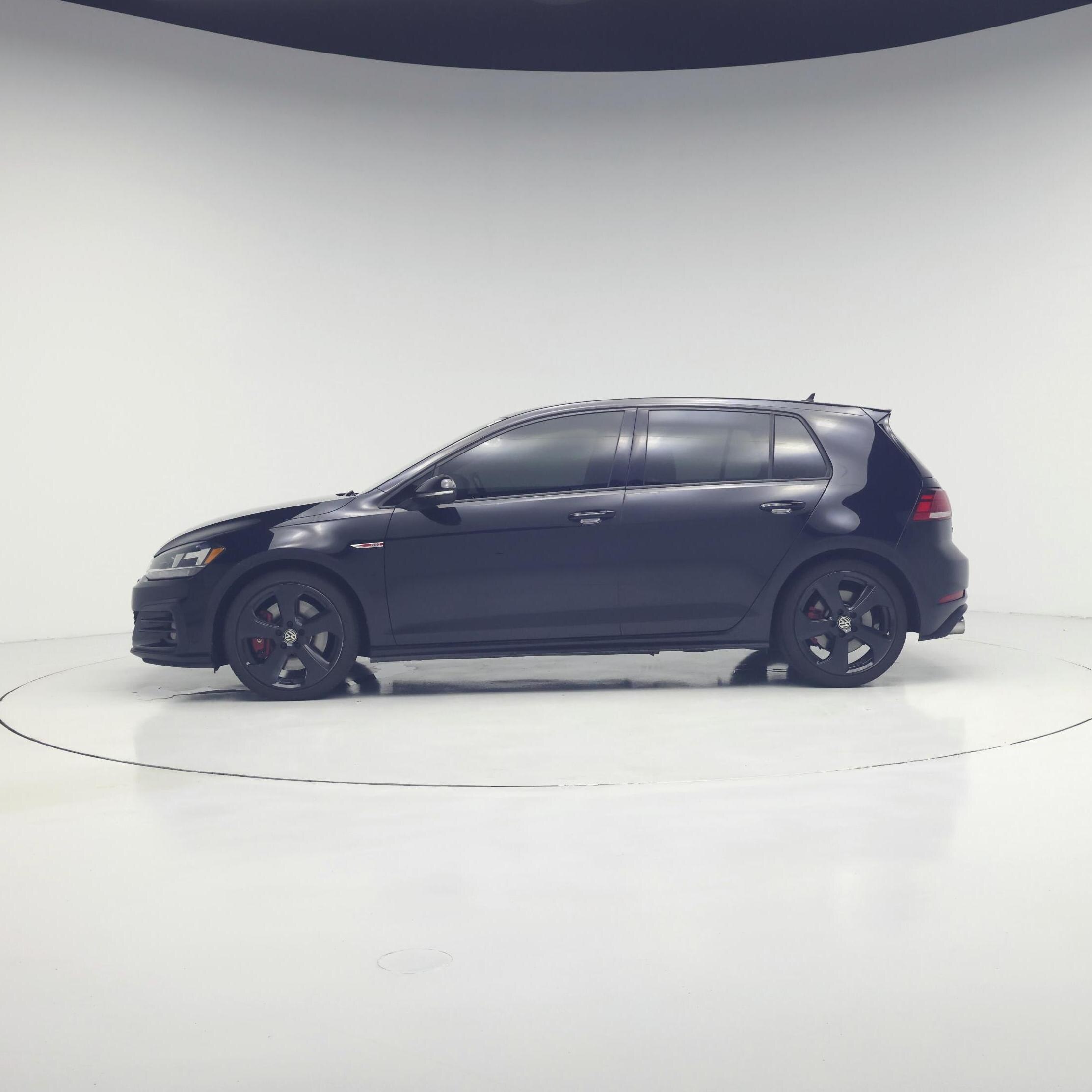 Thumbnail: 2019 Volkswagen Golf - 3