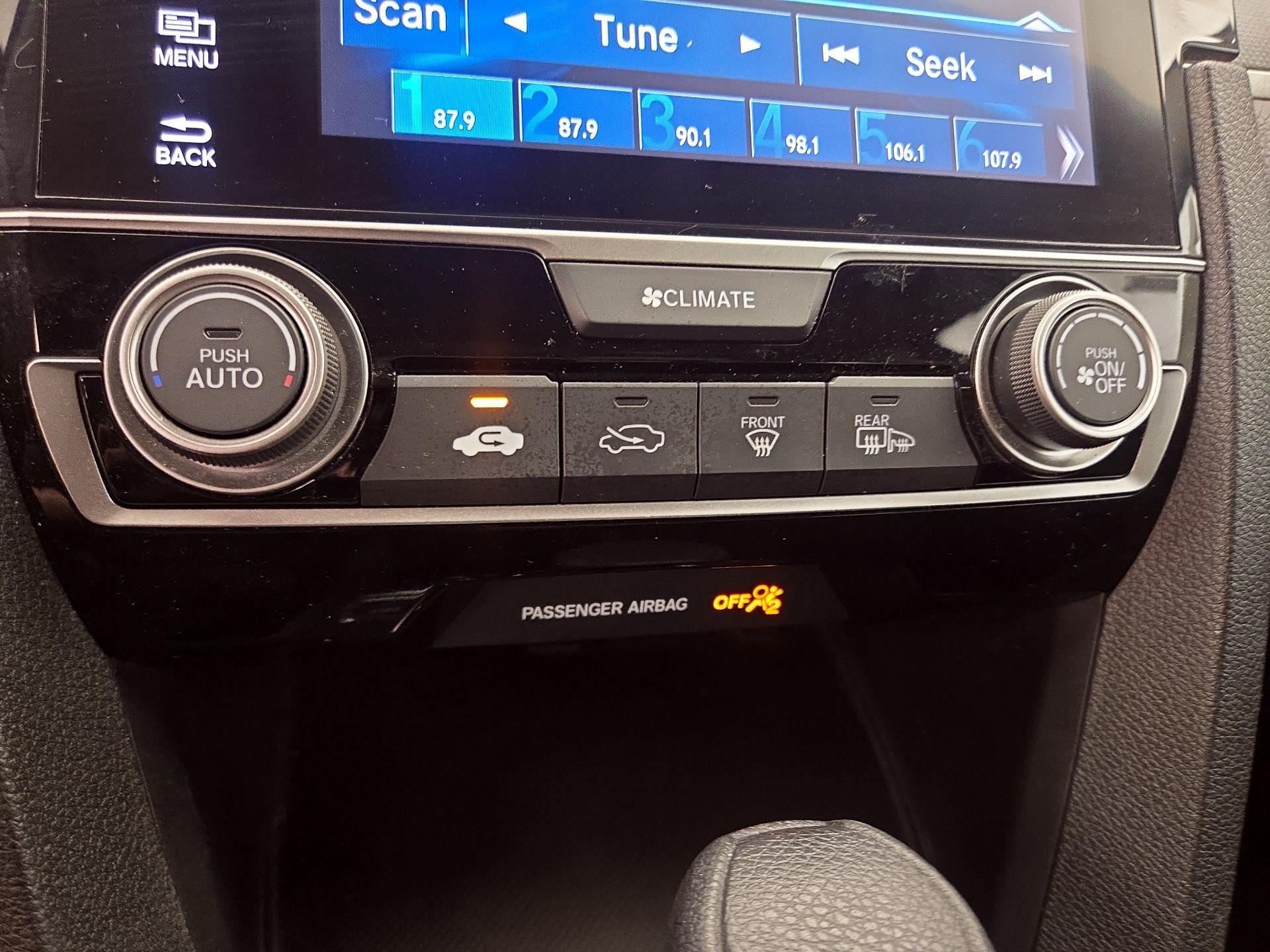 Thumbnail: 2016 Honda Civic - 16