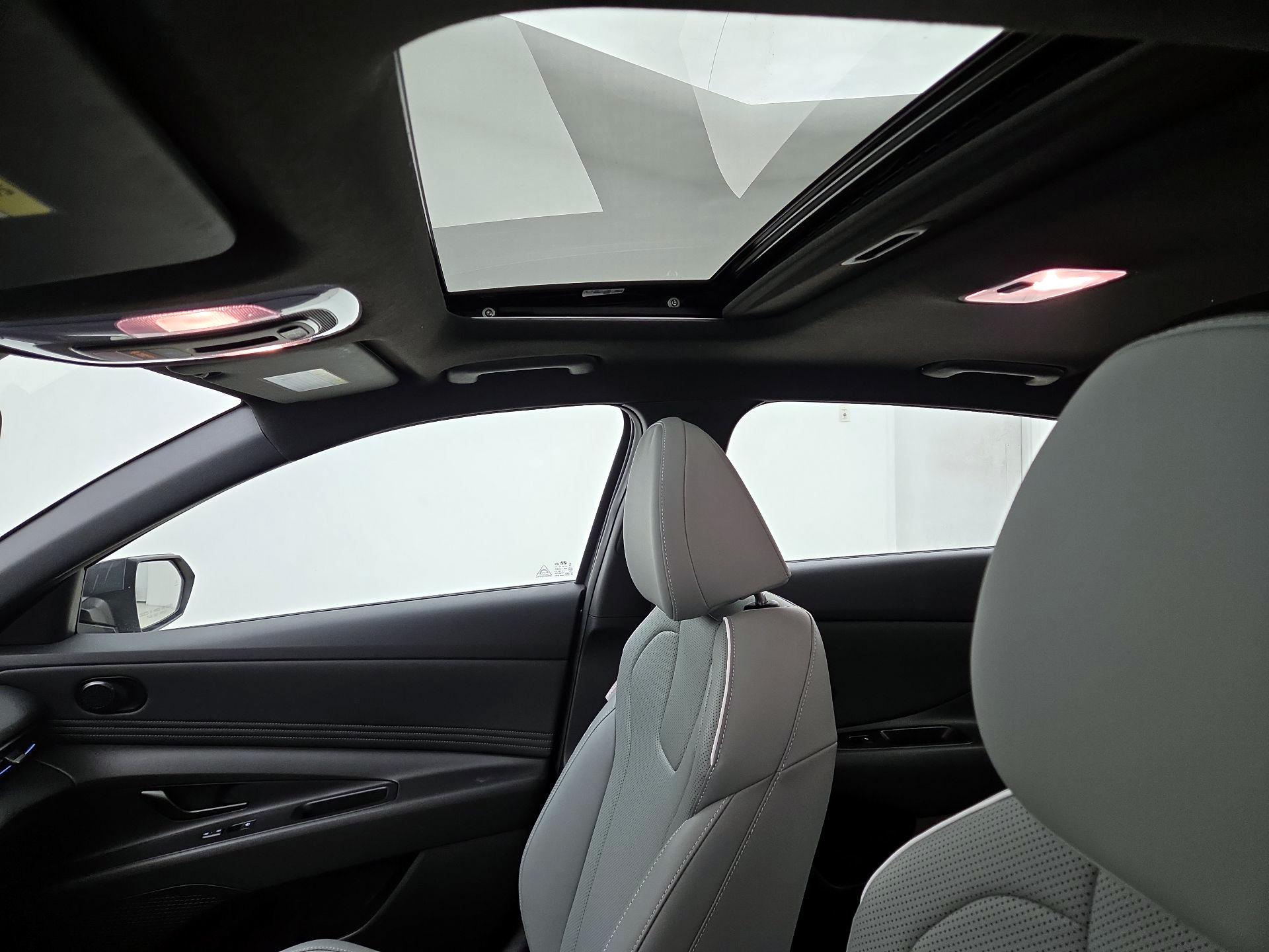 Thumbnail: 2024 Hyundai Elantra - 20