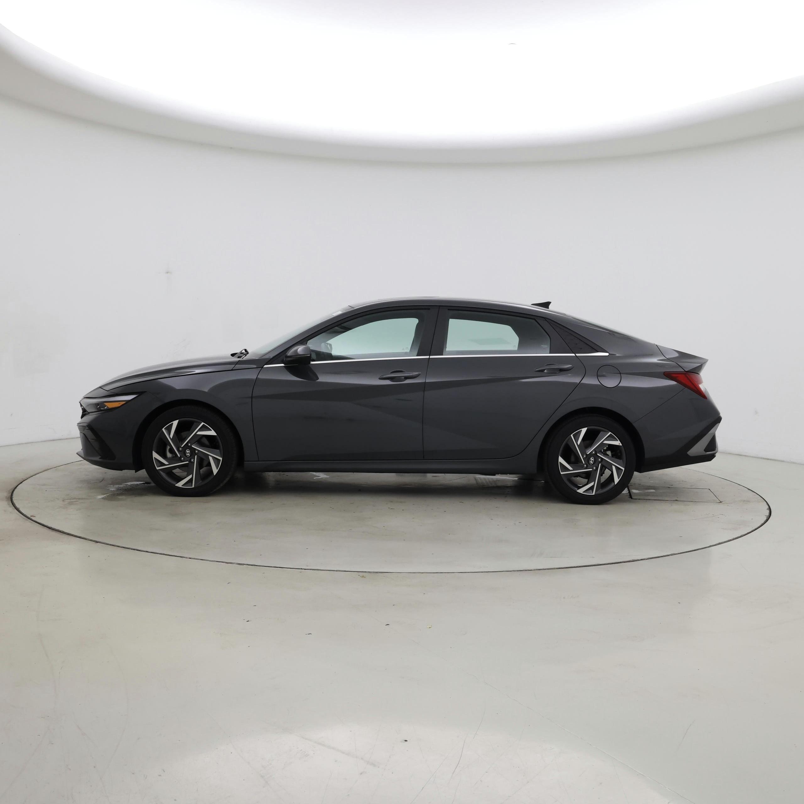 Thumbnail: 2024 Hyundai Elantra - 3