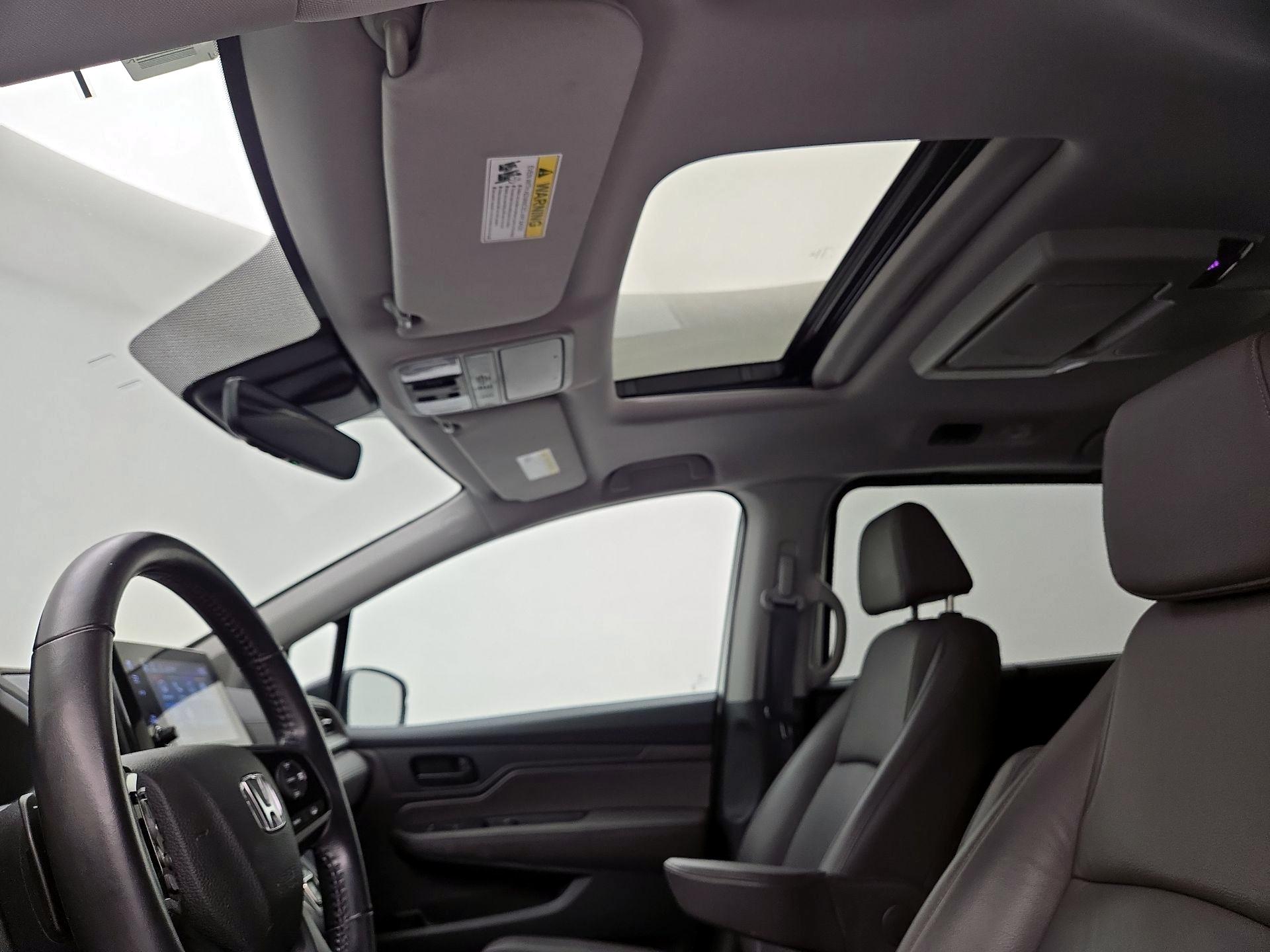 Thumbnail: 2018 Honda Odyssey - 18