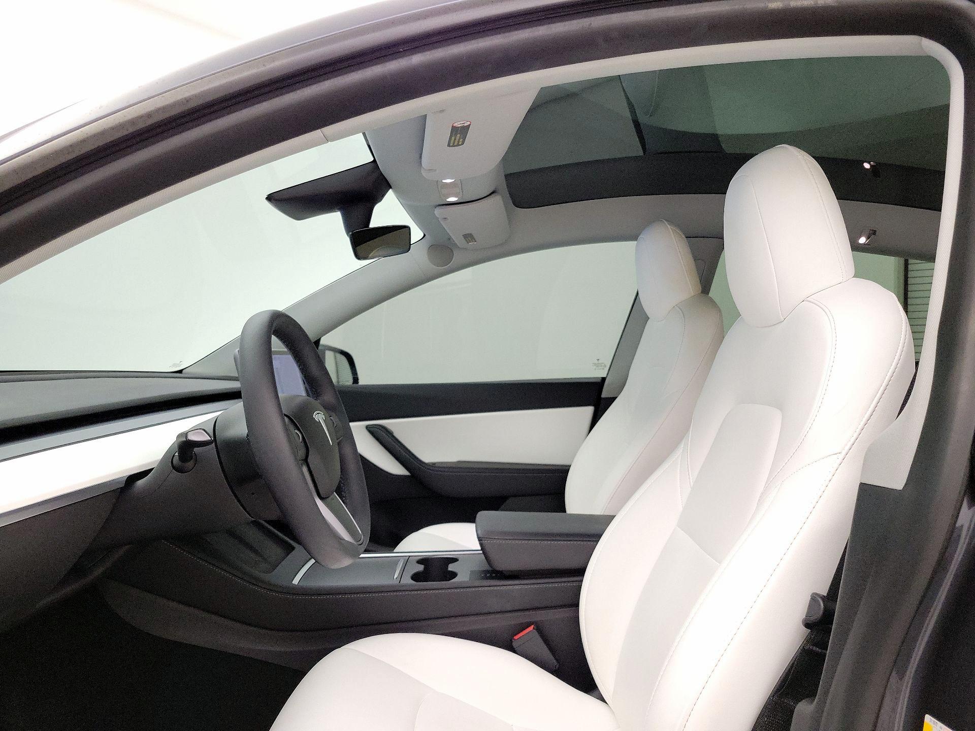 Thumbnail: 2022 Tesla Model Y - 17