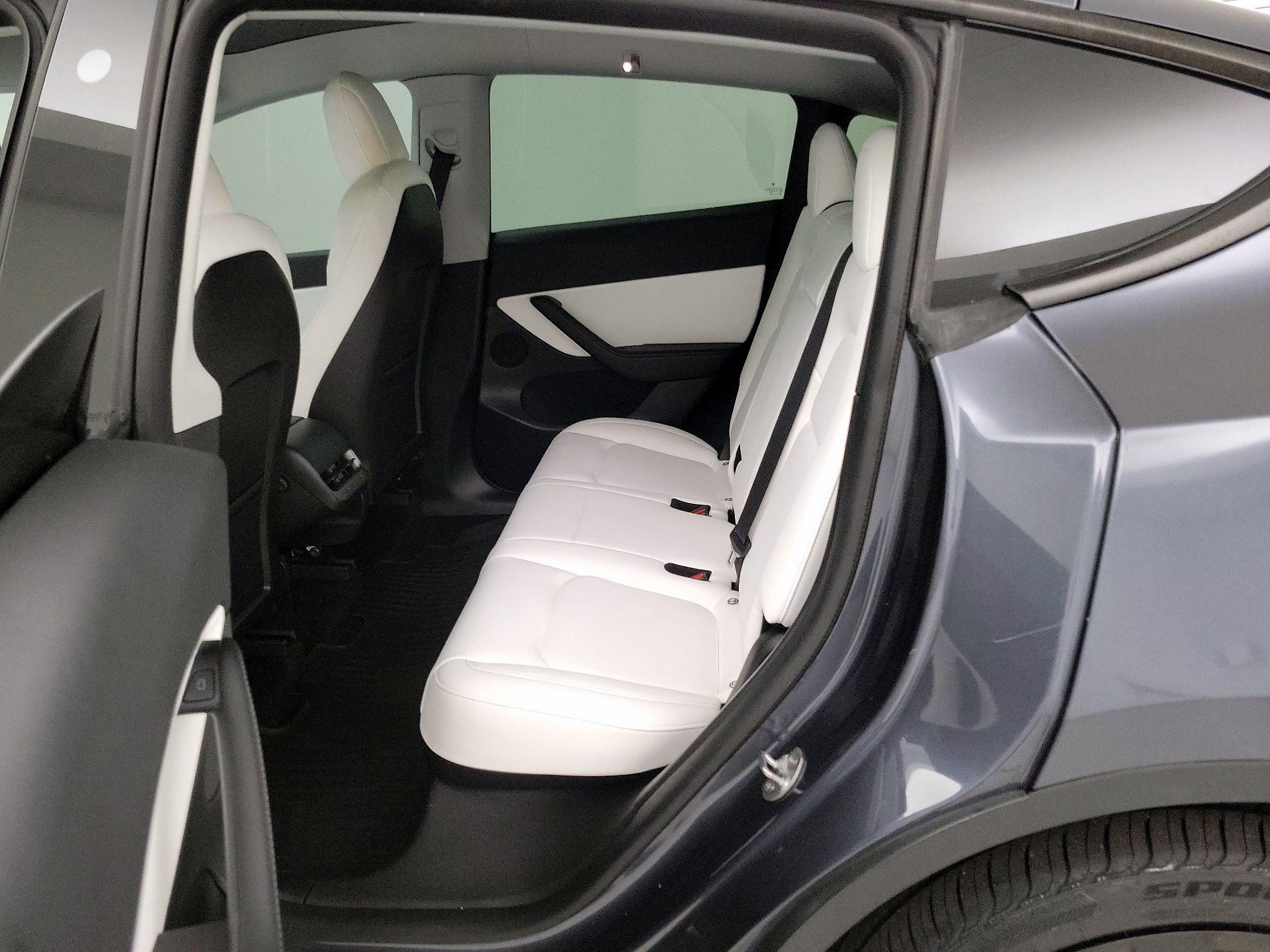 Thumbnail: 2022 Tesla Model Y - 18