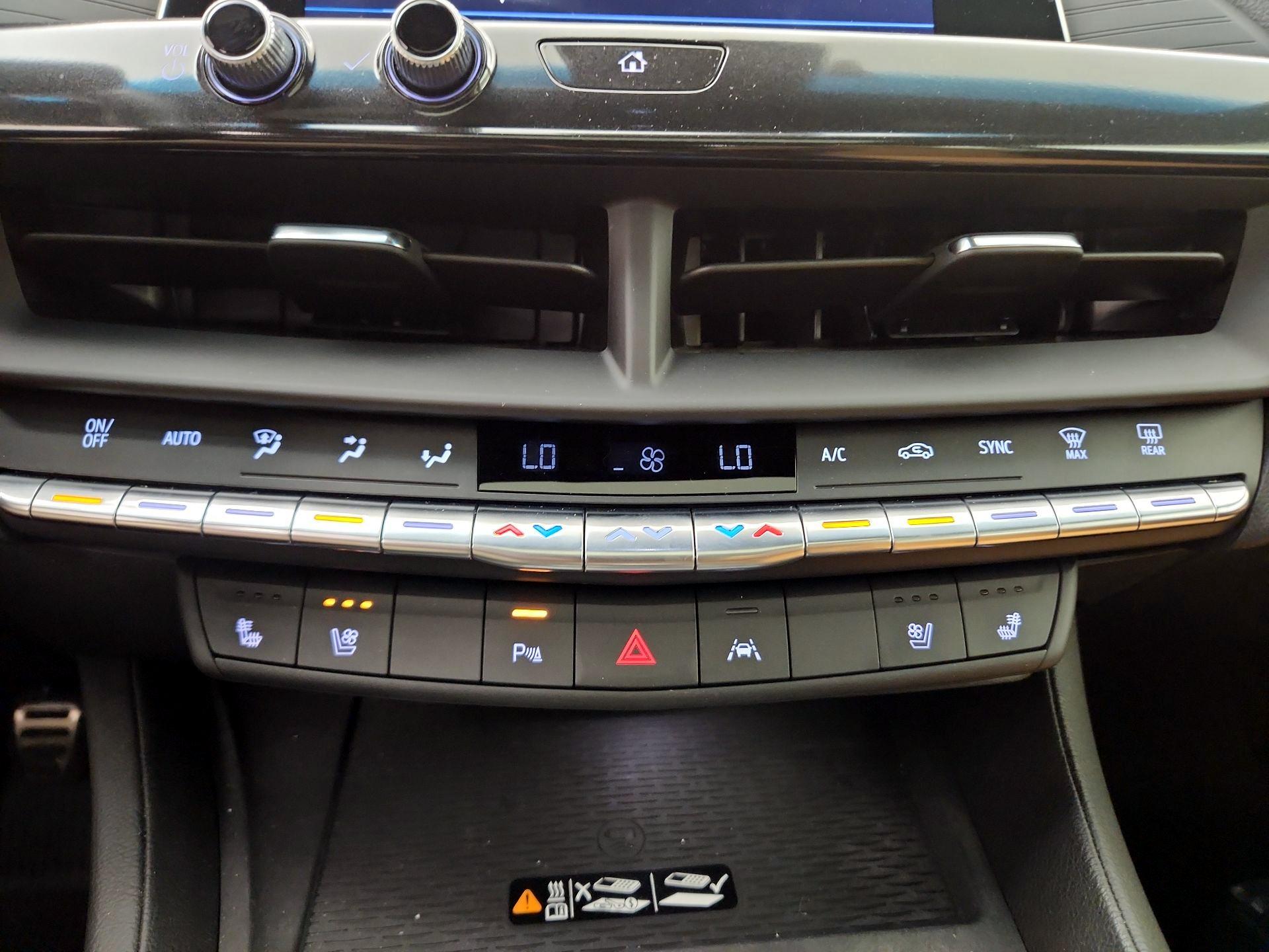 Thumbnail: 2023 Cadillac CT4 - 17