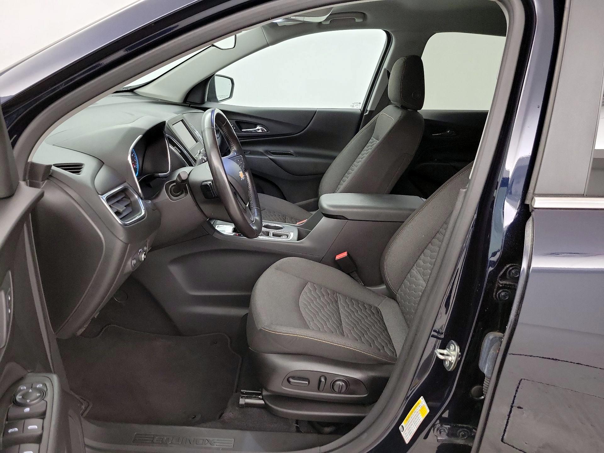 Thumbnail: 2021 Chevrolet Equinox - 11