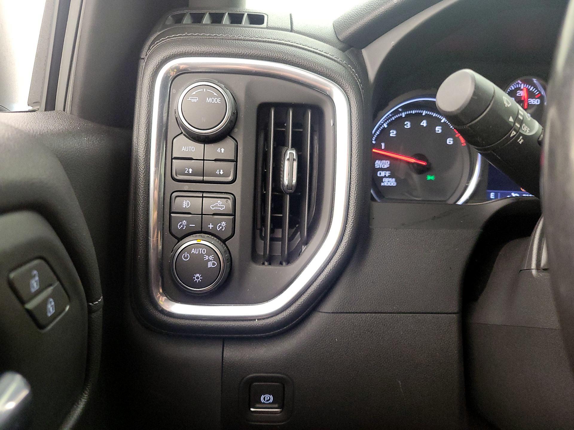 Thumbnail: 2020 Chevrolet Silverado 1500 - 13