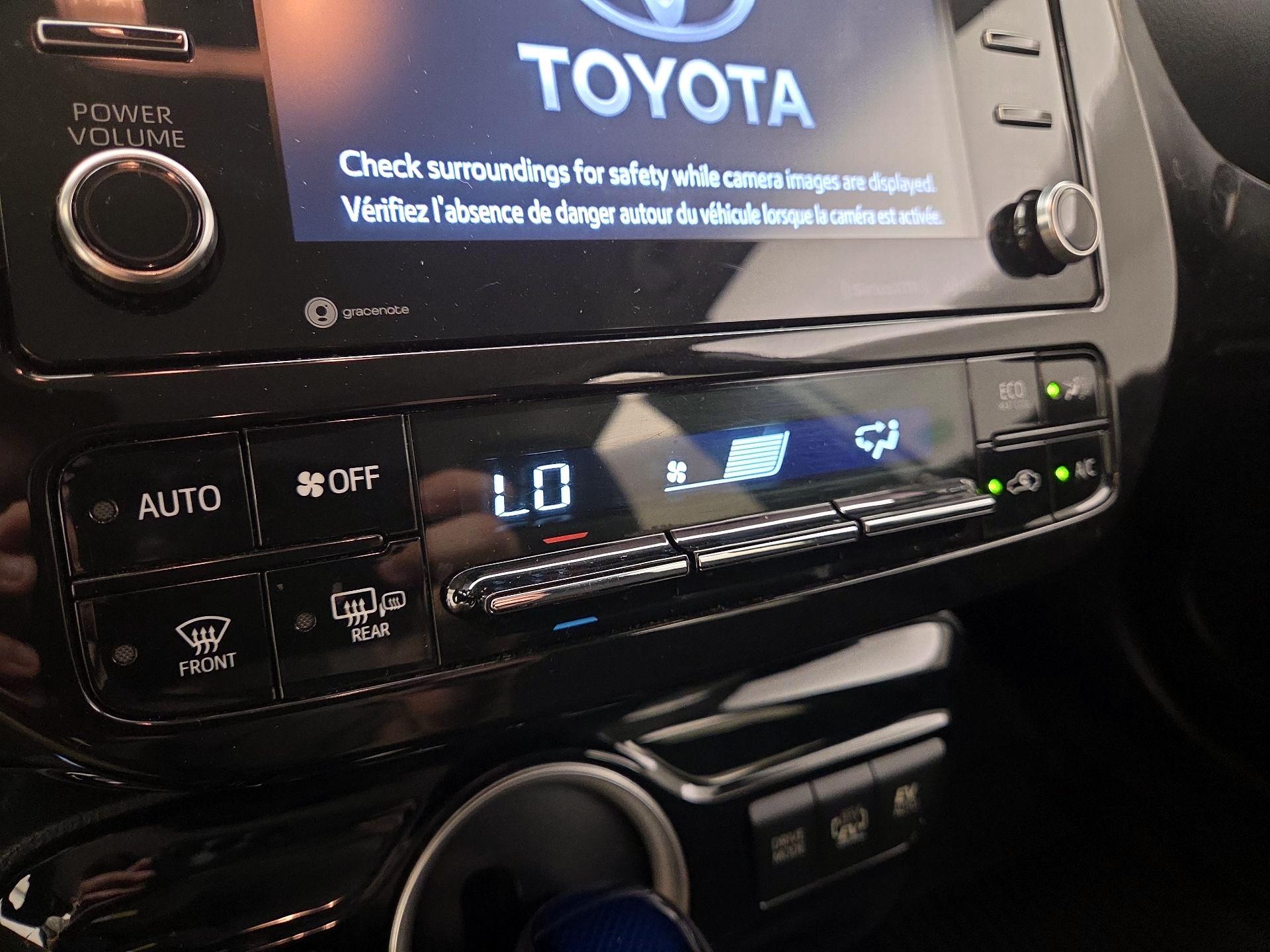 Thumbnail: 2022 Toyota Prius Prime - 16