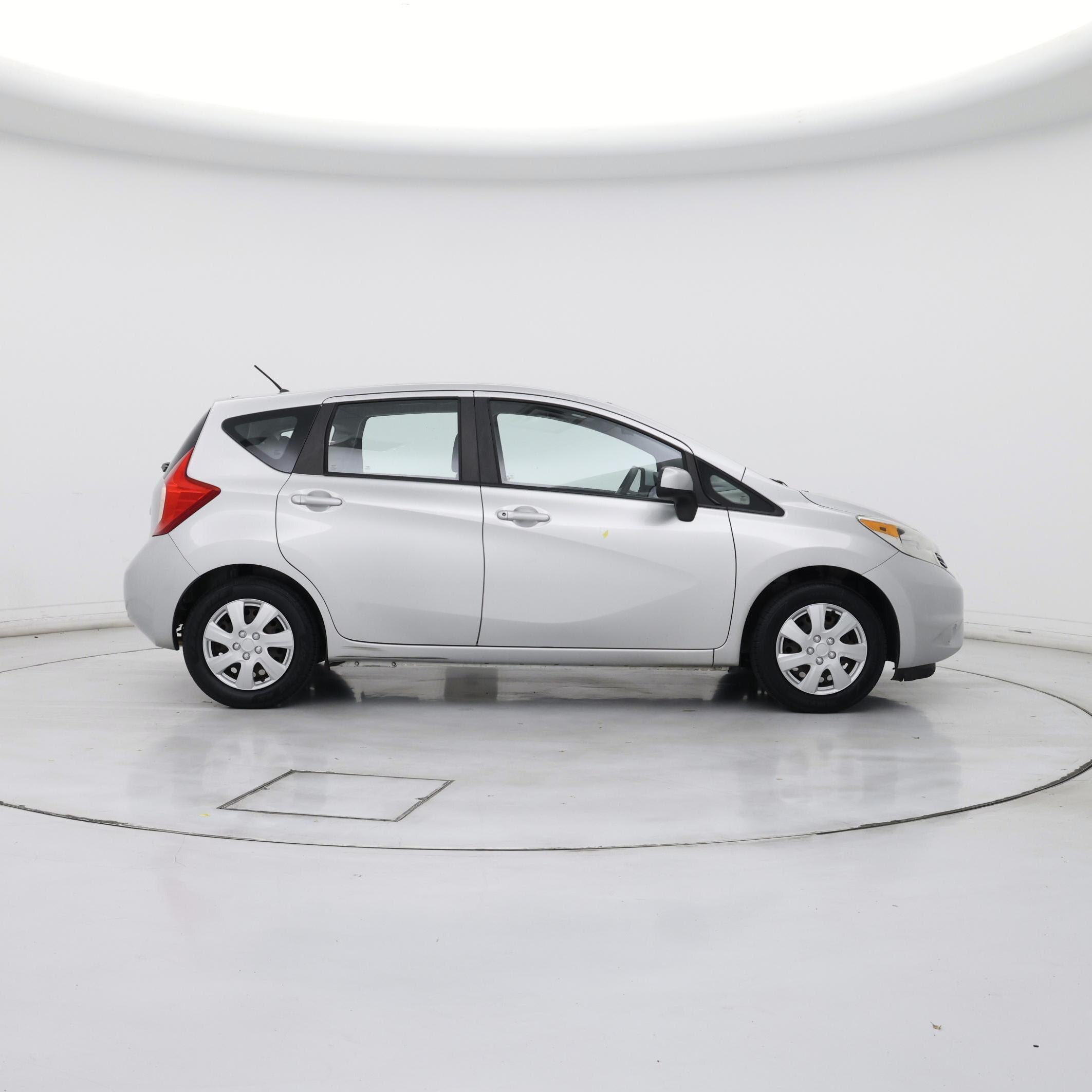 Thumbnail: 2014 Nissan Versa Note - 7