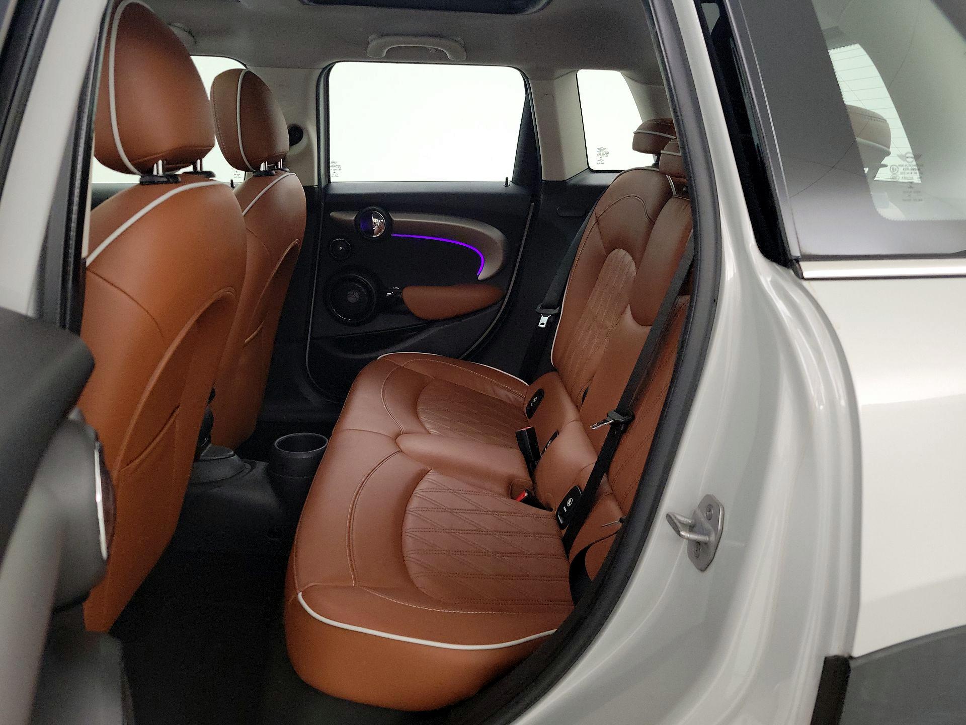 Thumbnail: 2021 MINI Cooper Hardtop - 20