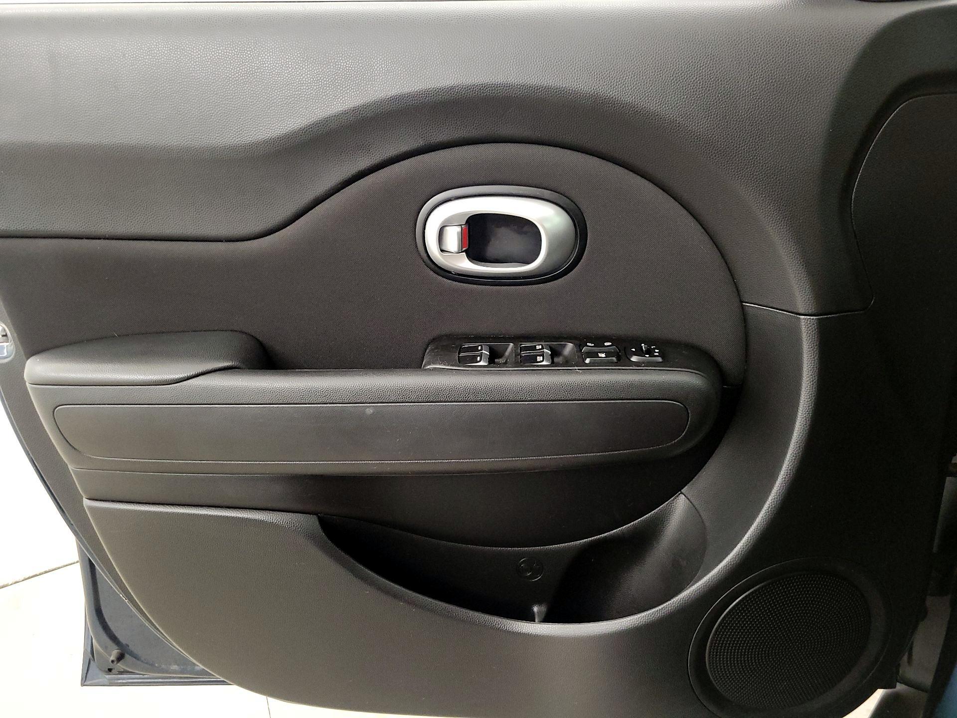 Thumbnail: 2018 Kia Soul - 12
