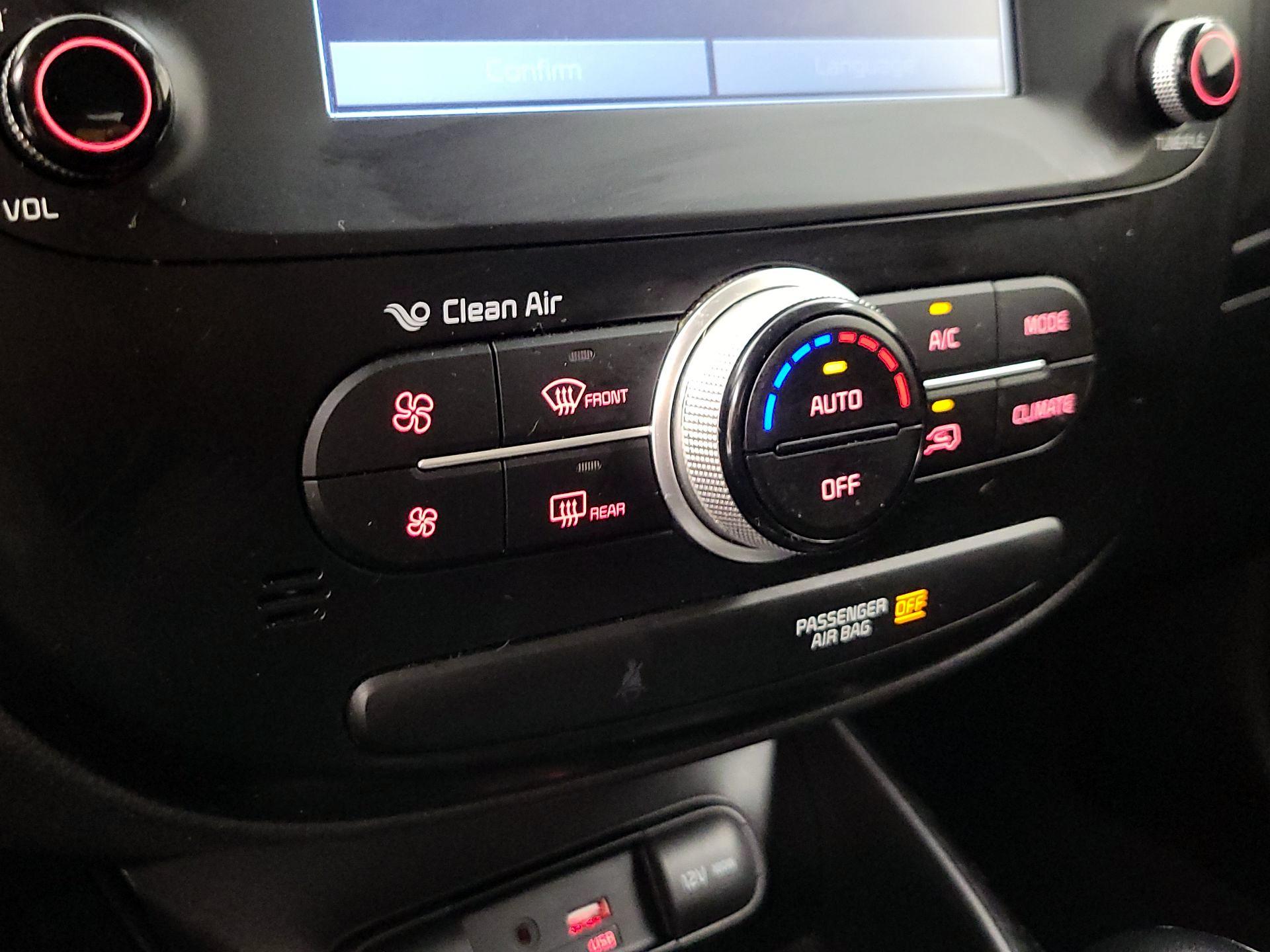 Thumbnail: 2018 Kia Soul - 16