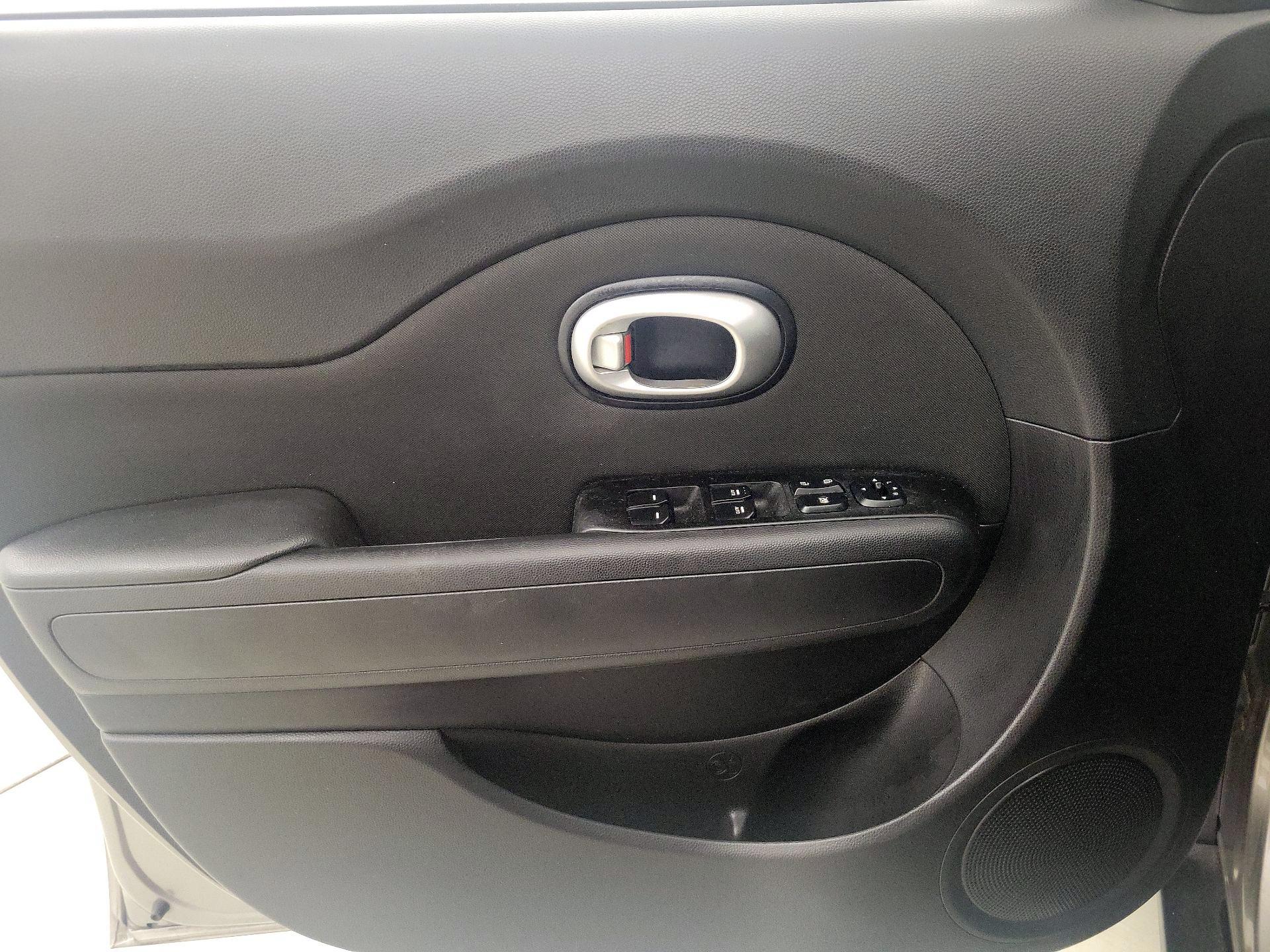 Thumbnail: 2014 Kia Soul - 12