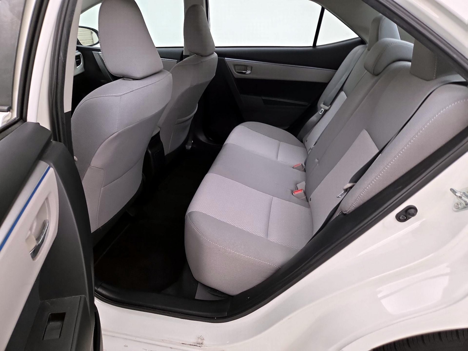 2014 Toyota Corolla LE - Photo 20