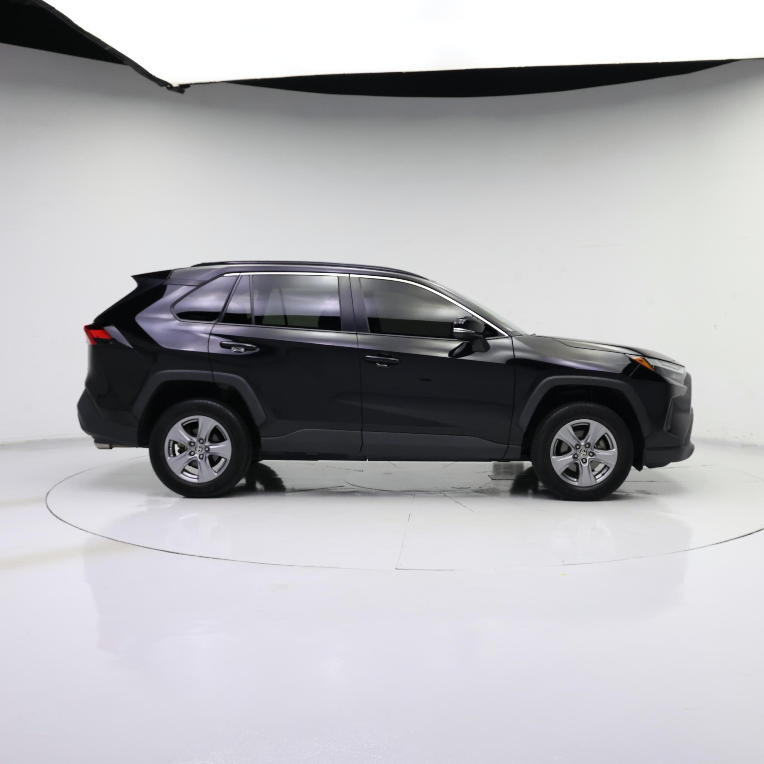 Thumbnail: 2022 Toyota RAV4 - 7