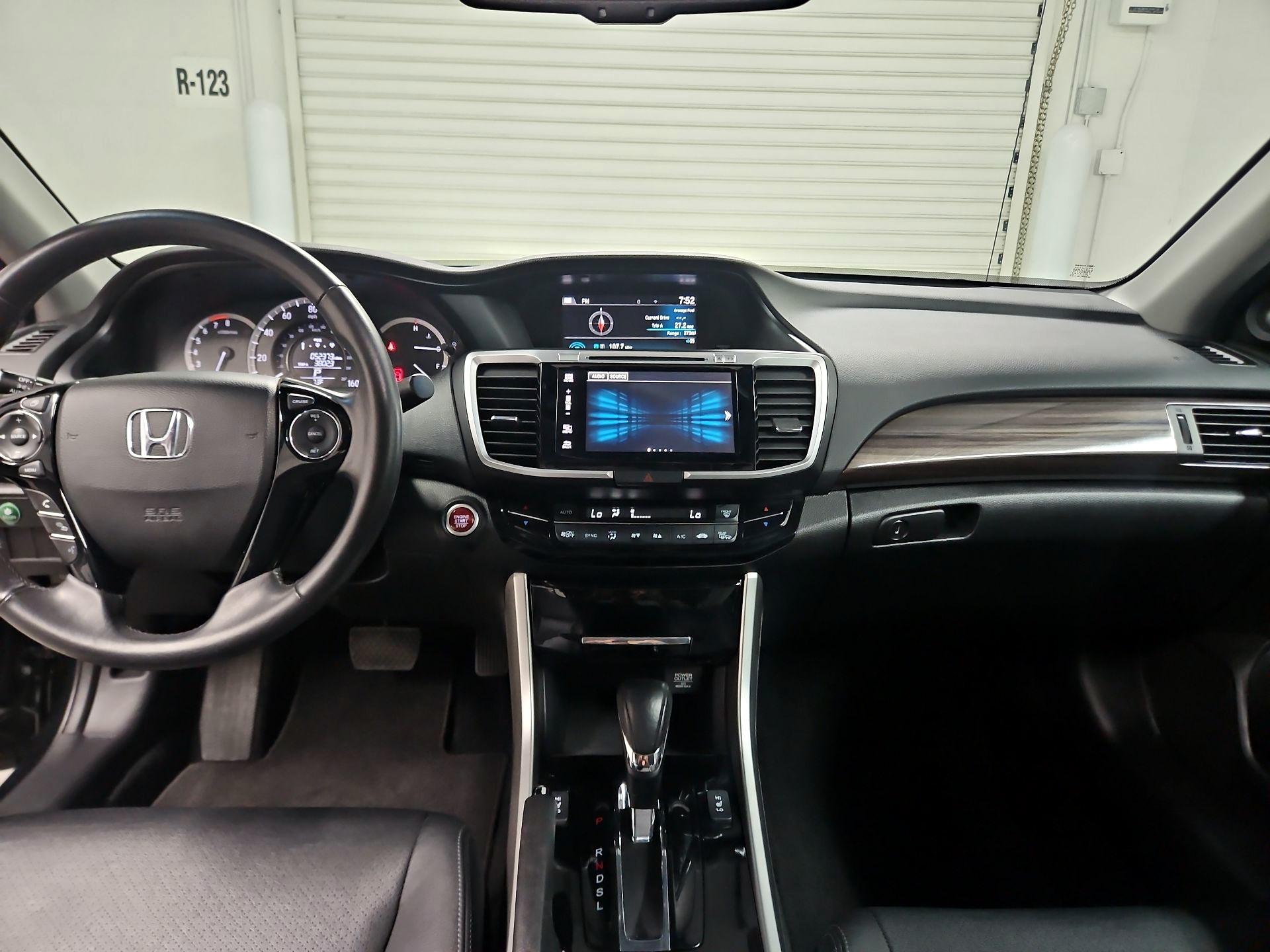 Thumbnail: 2017 Honda Accord - 9