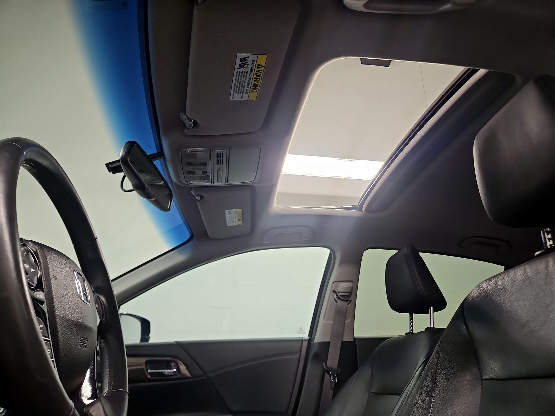 Thumbnail: 2017 Honda Accord - 19