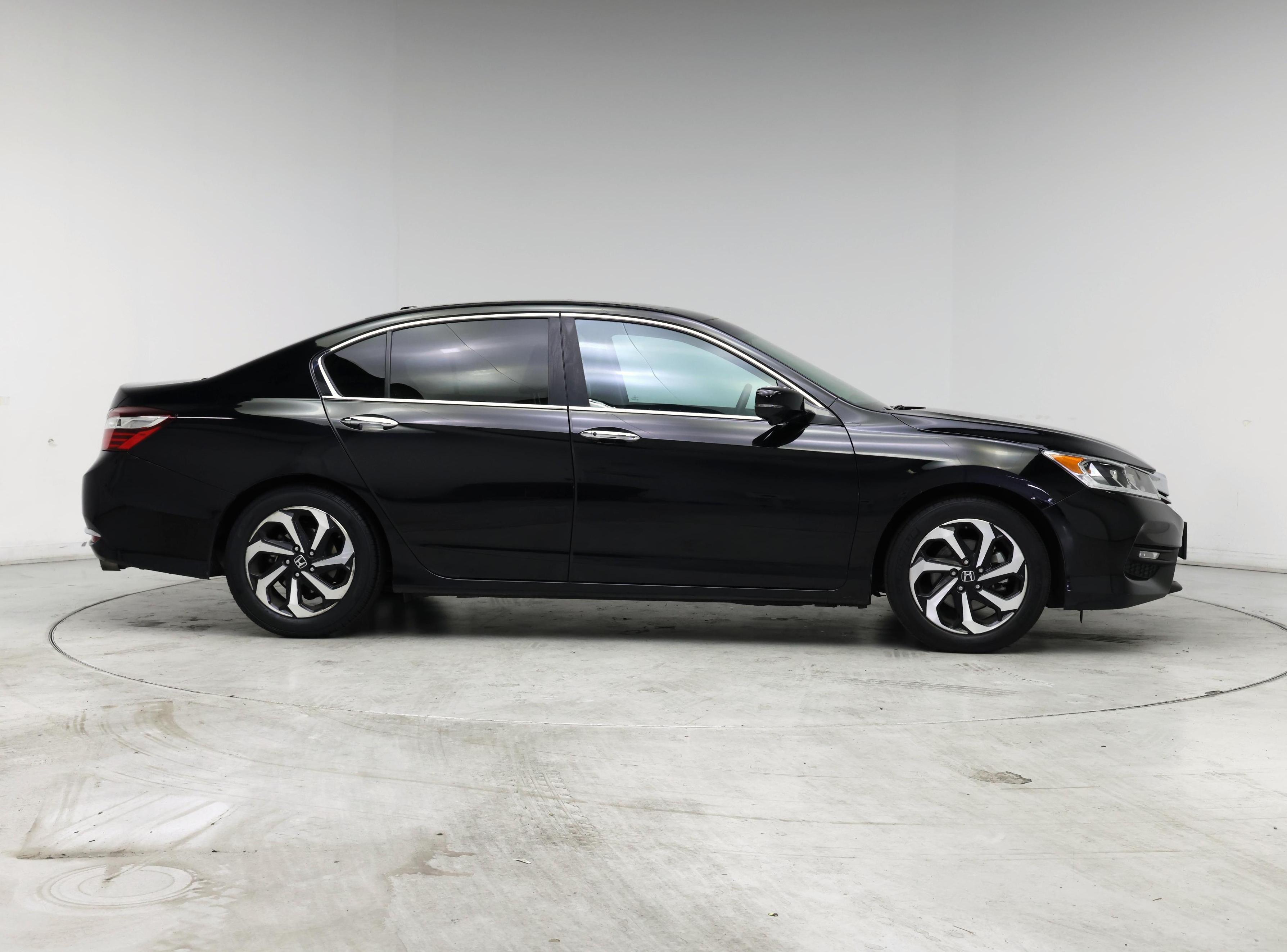 Thumbnail: 2017 Honda Accord - 7