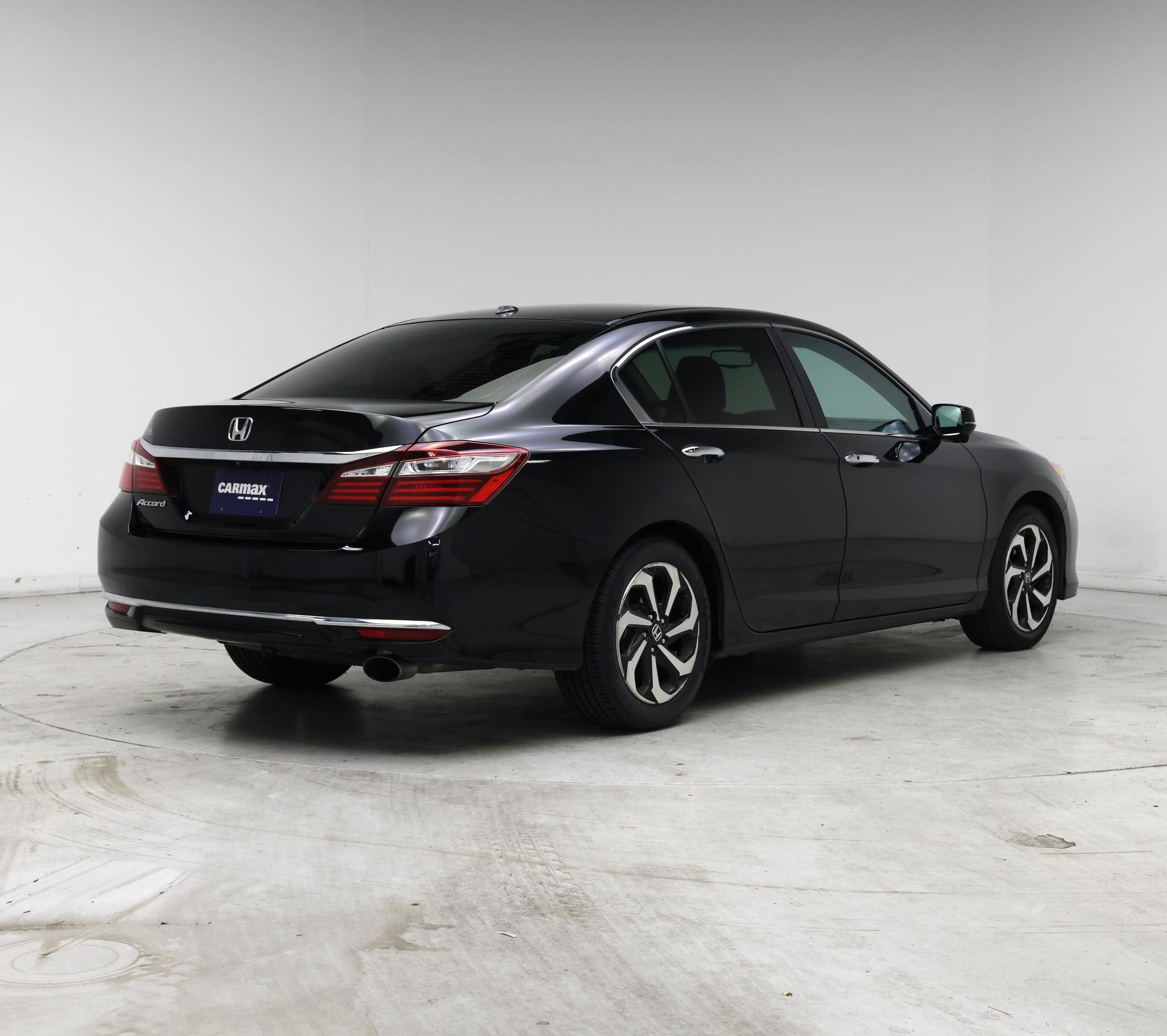 Thumbnail: 2017 Honda Accord - 8