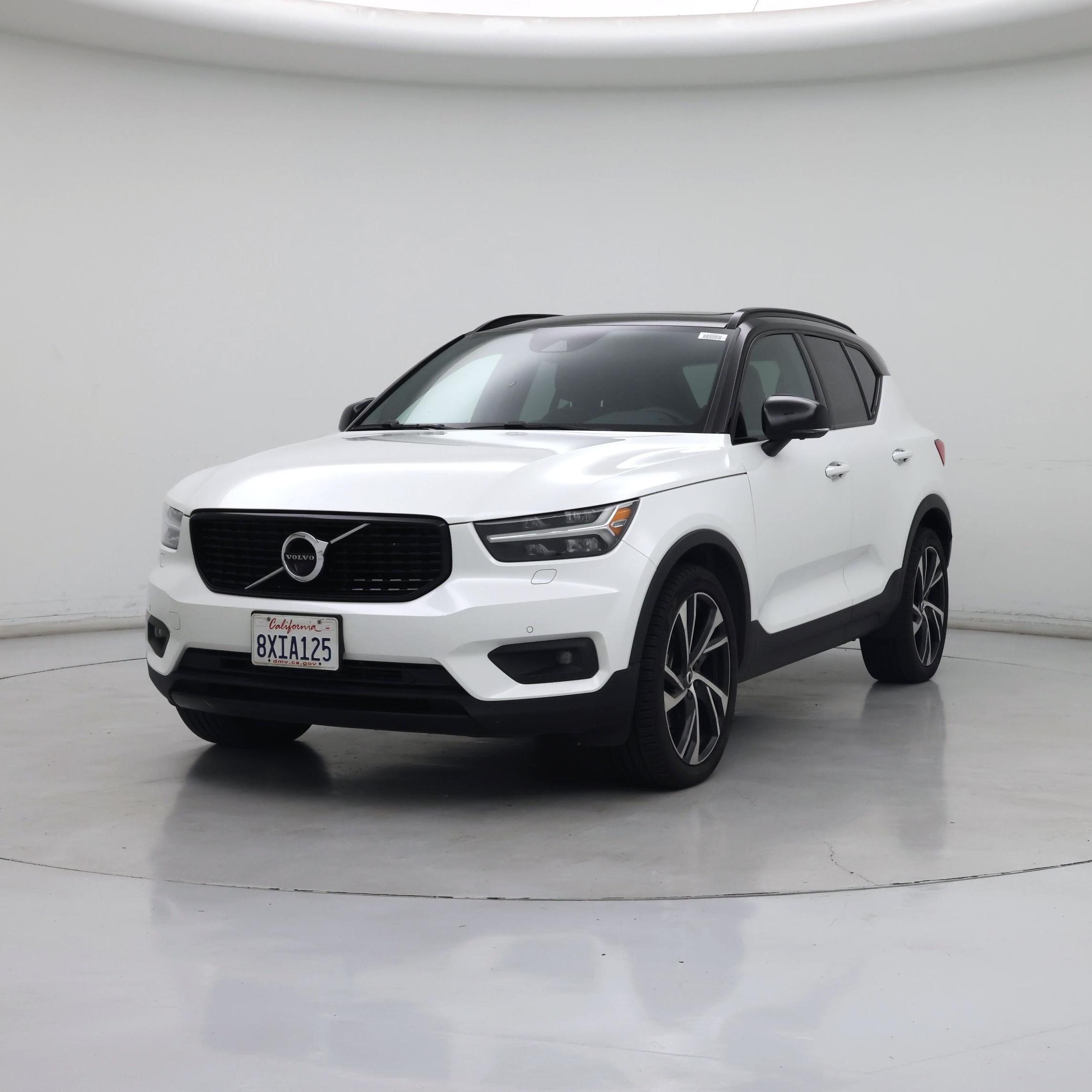 Thumbnail: 2021 Volvo XC40 - 4