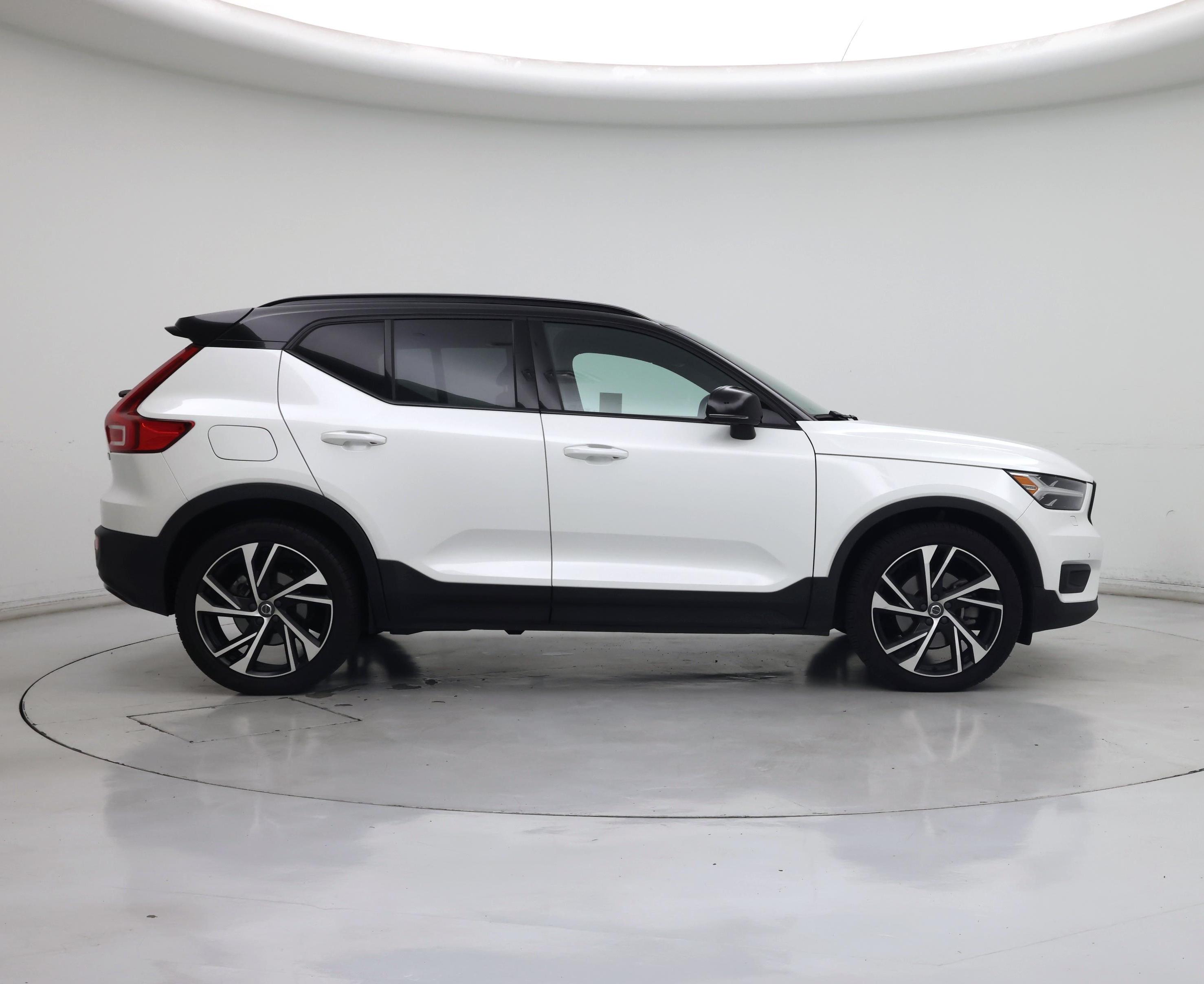 Thumbnail: 2021 Volvo XC40 - 7