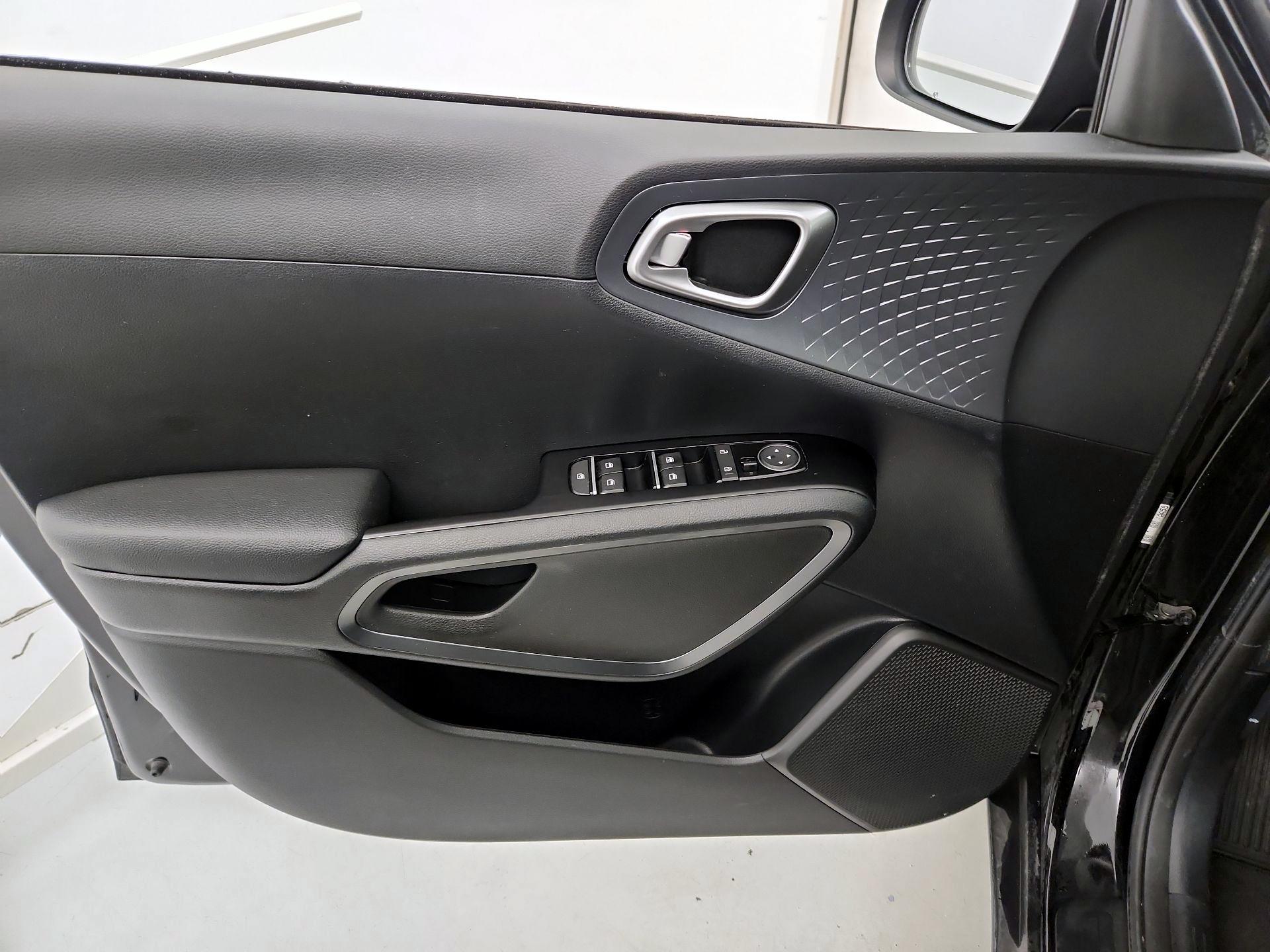 Thumbnail: 2021 Kia Soul - 12