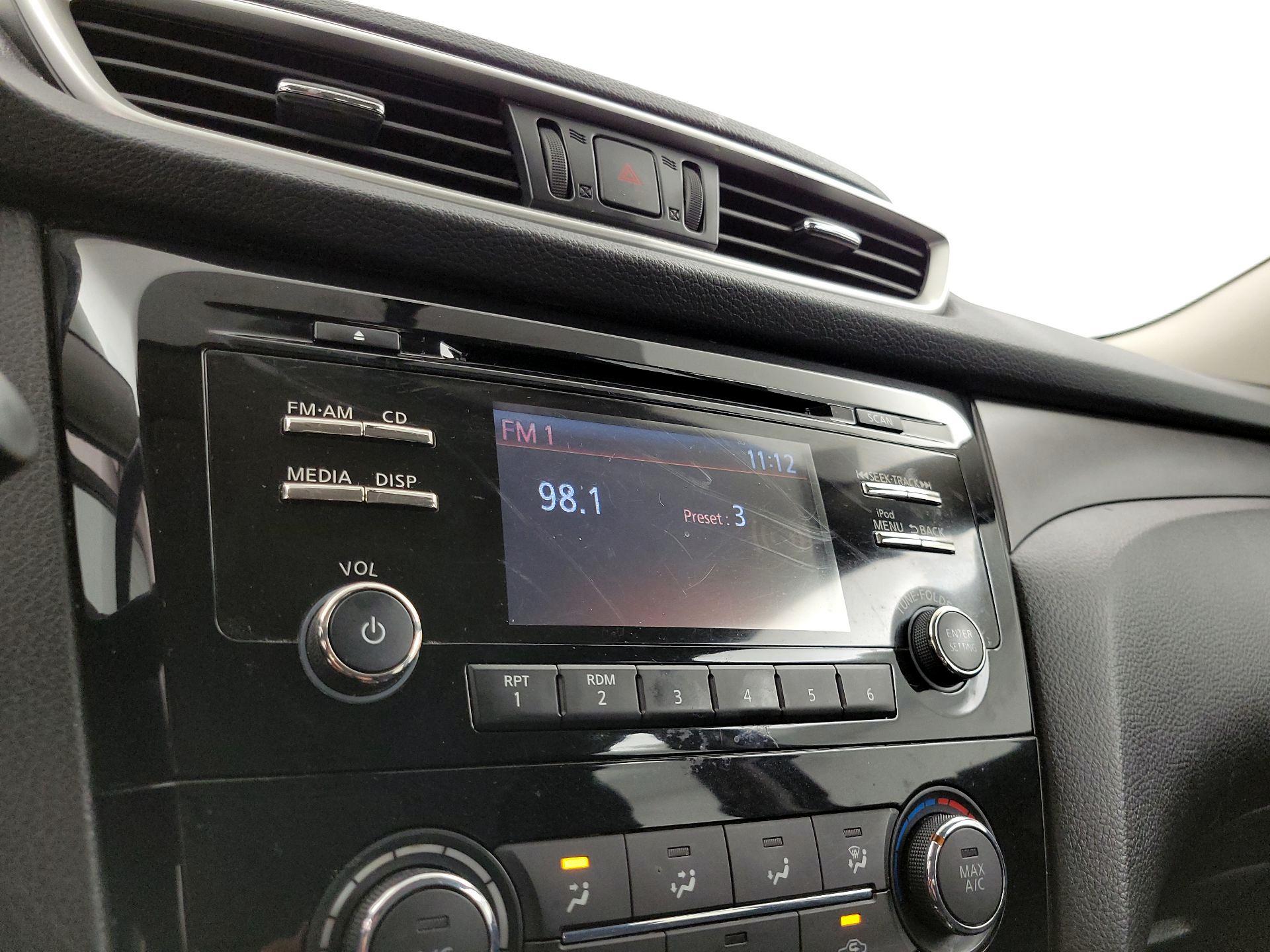 Thumbnail: 2014 Nissan Rogue - 15