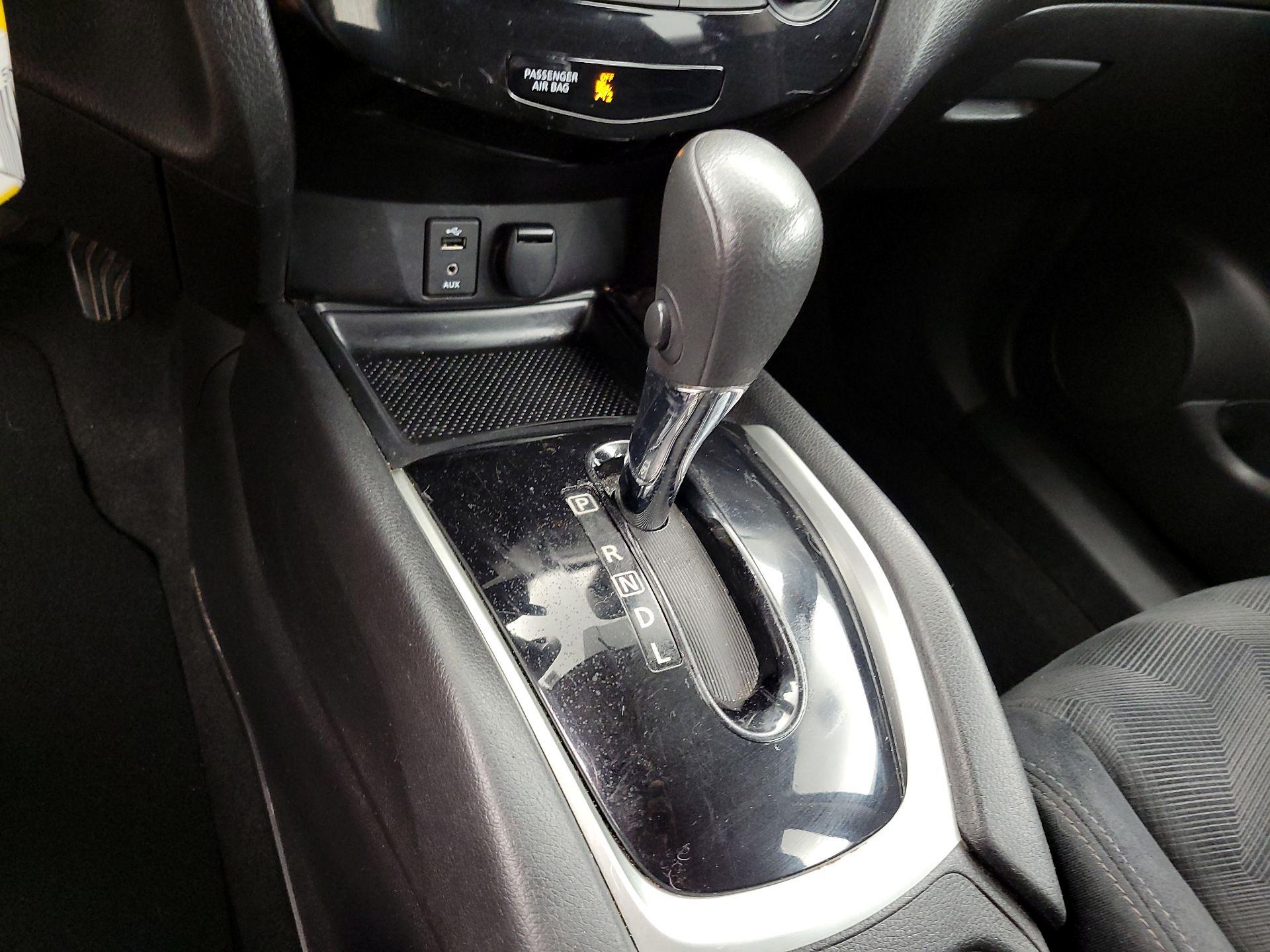 Thumbnail: 2014 Nissan Rogue - 17