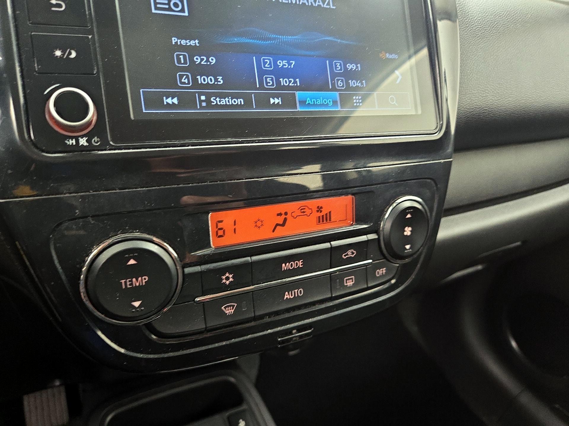 Thumbnail: 2021 Mitsubishi Mirage - 16