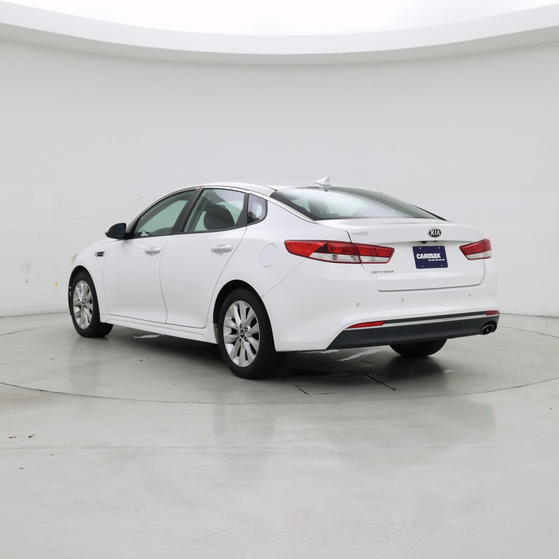 Thumbnail: 2018 Kia Optima - 2