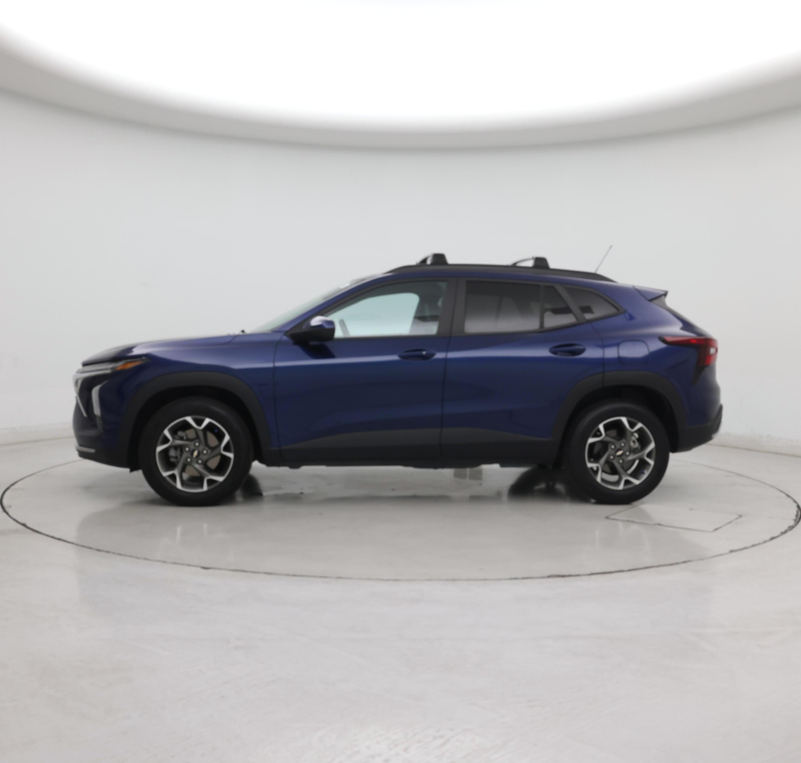 Thumbnail: 2024 Chevrolet Trax - 3