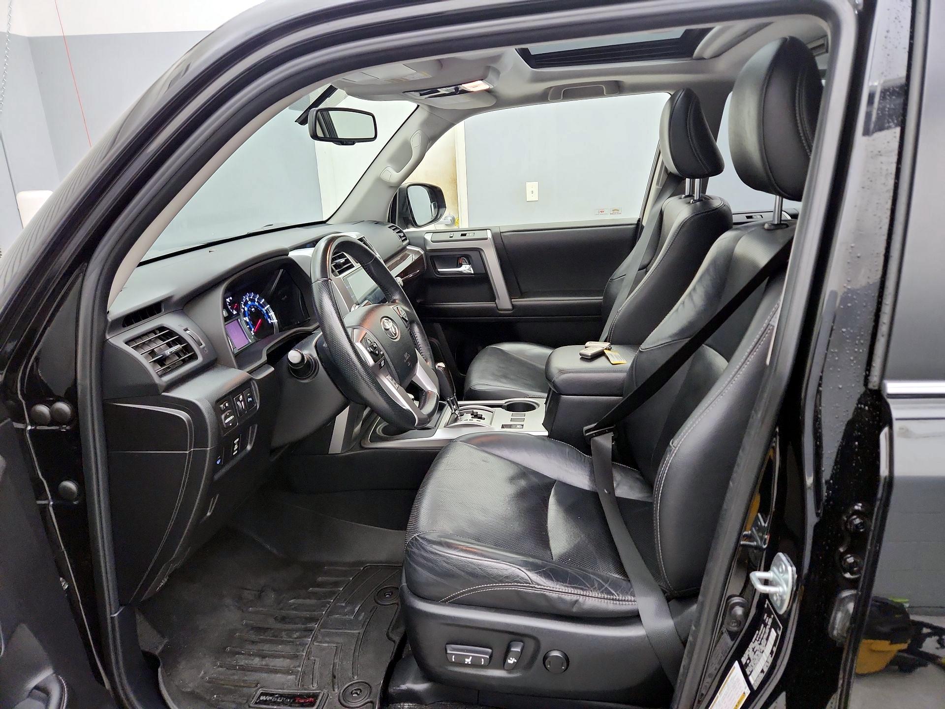 Thumbnail: 2014 Toyota 4Runner - 11