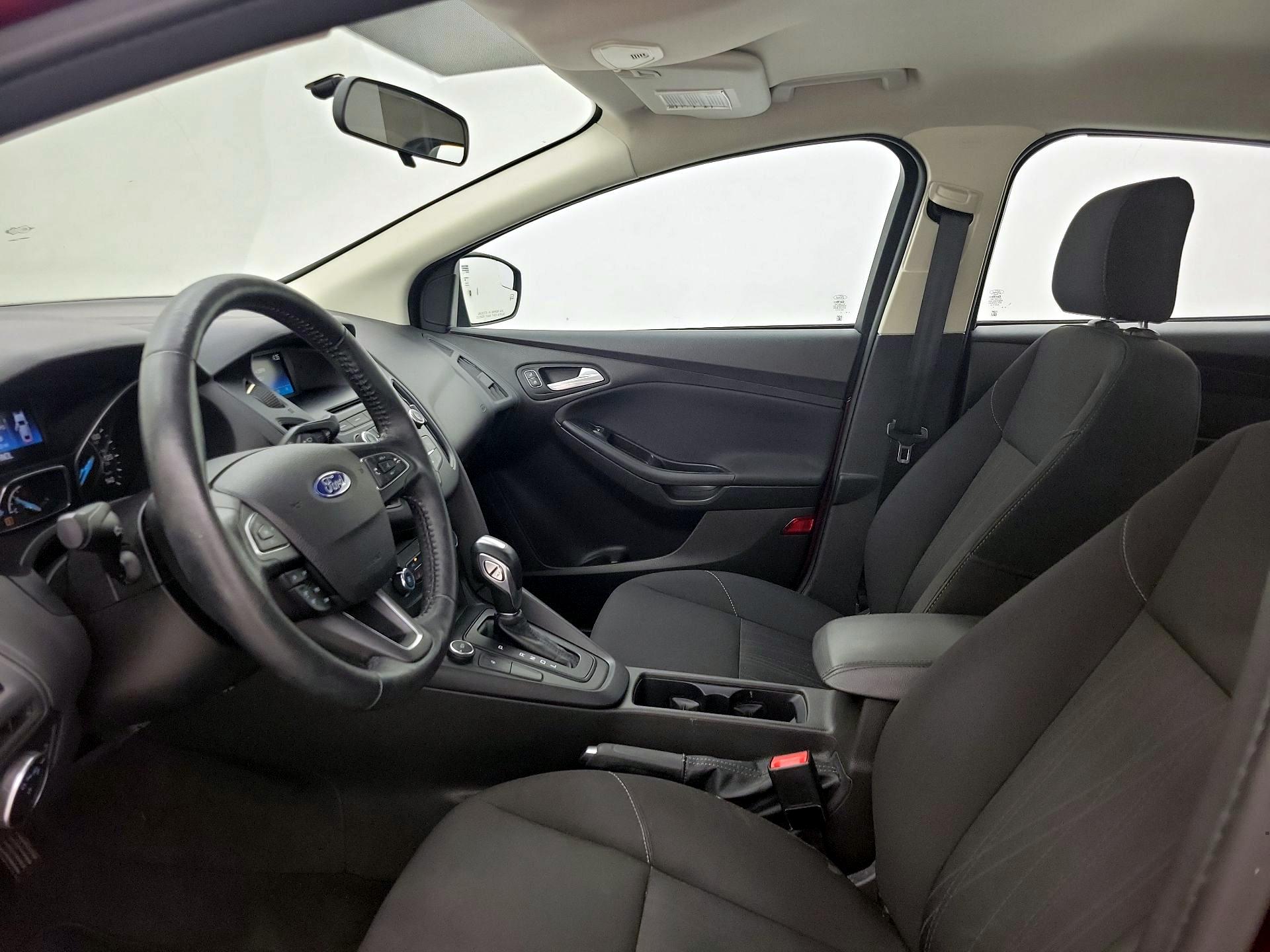 Thumbnail: 2016 Ford Focus - 11
