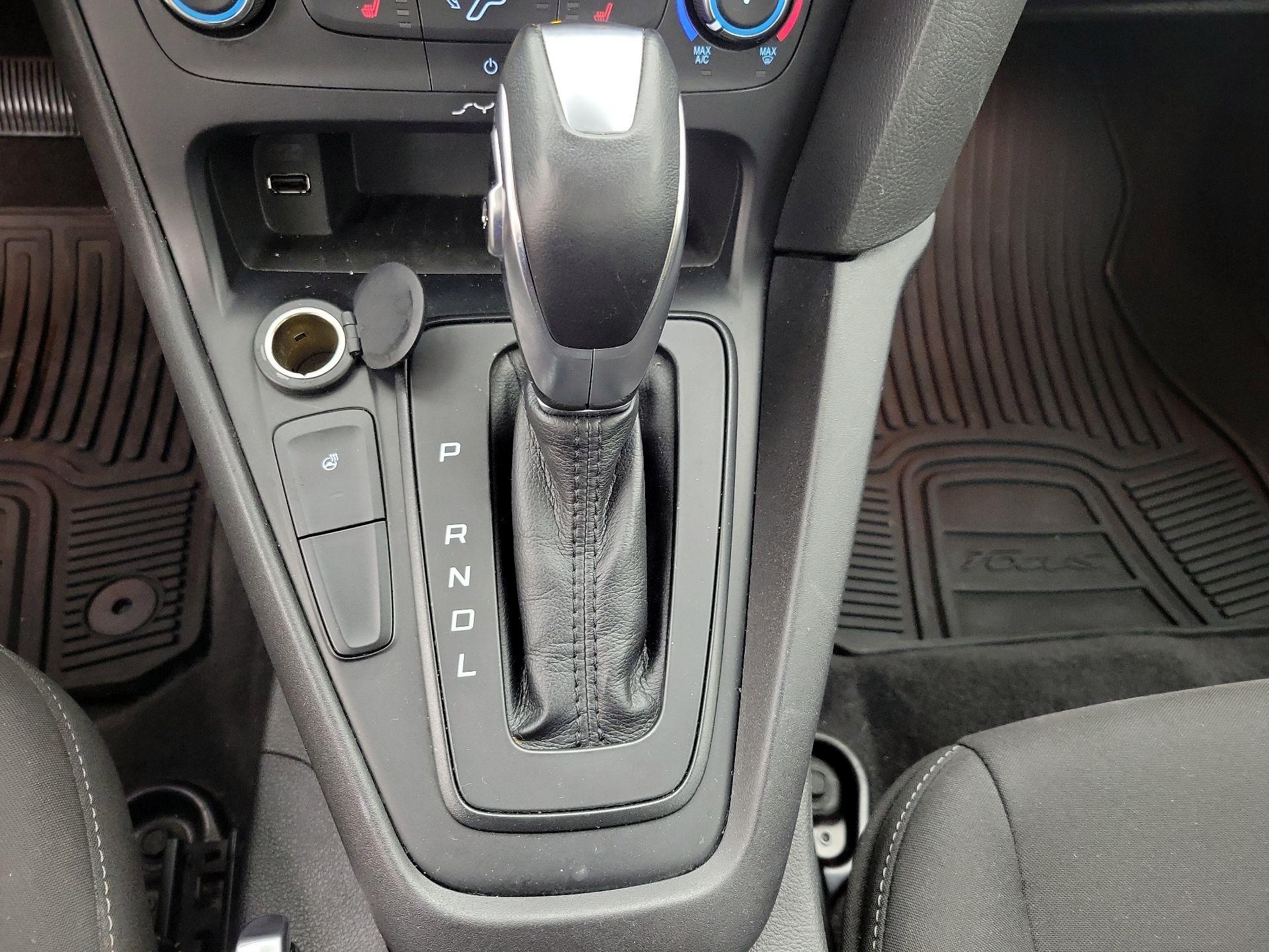 Thumbnail: 2016 Ford Focus - 17