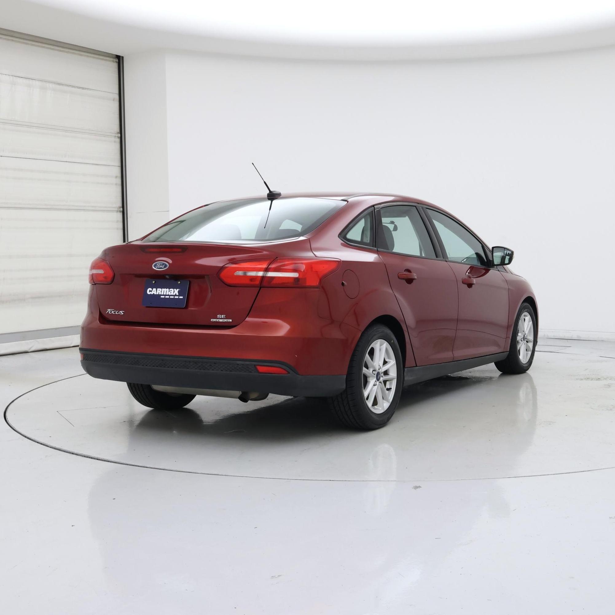Thumbnail: 2016 Ford Focus - 8