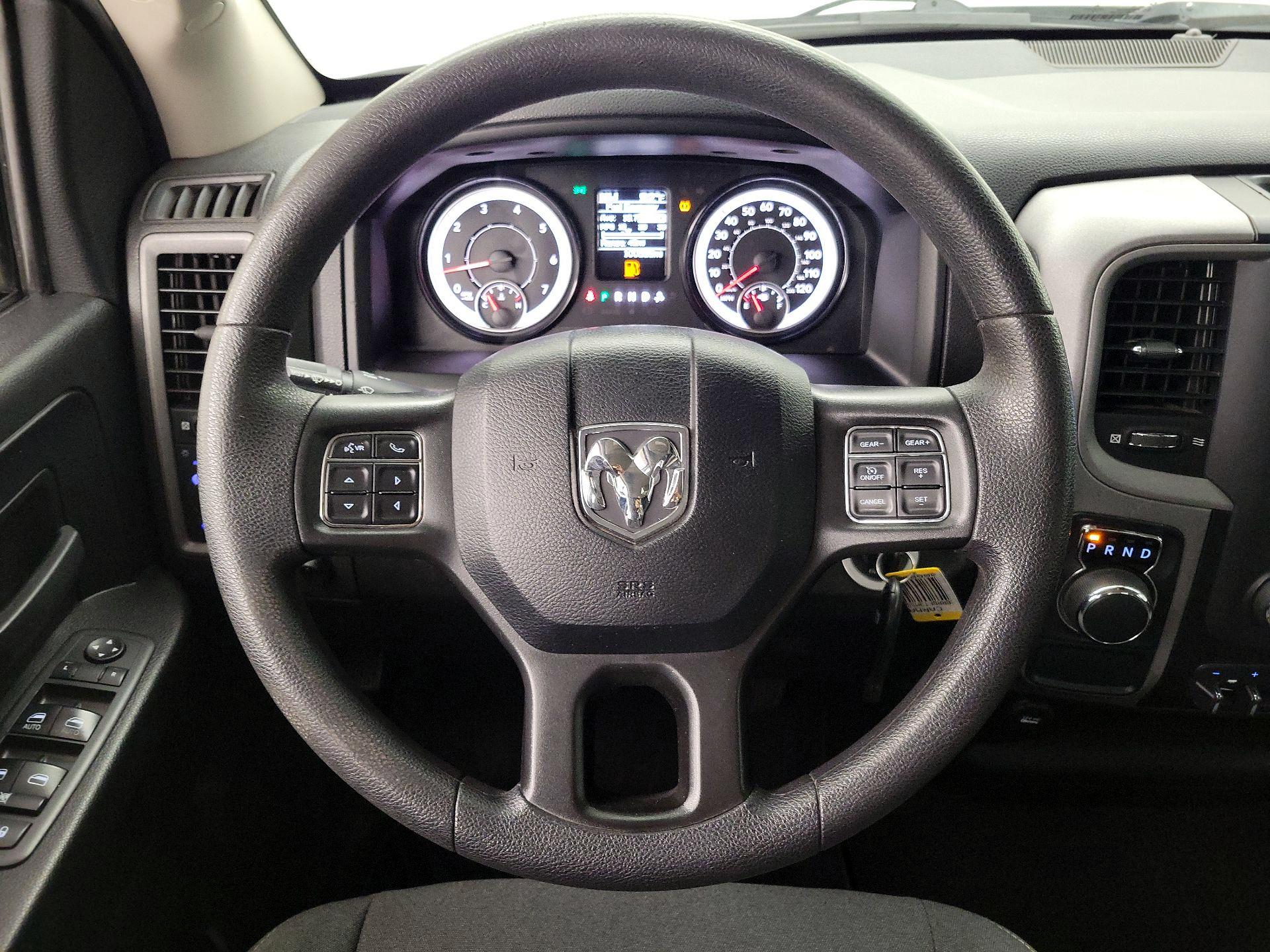 Thumbnail: 2021 RAM 1500 Classic - 10
