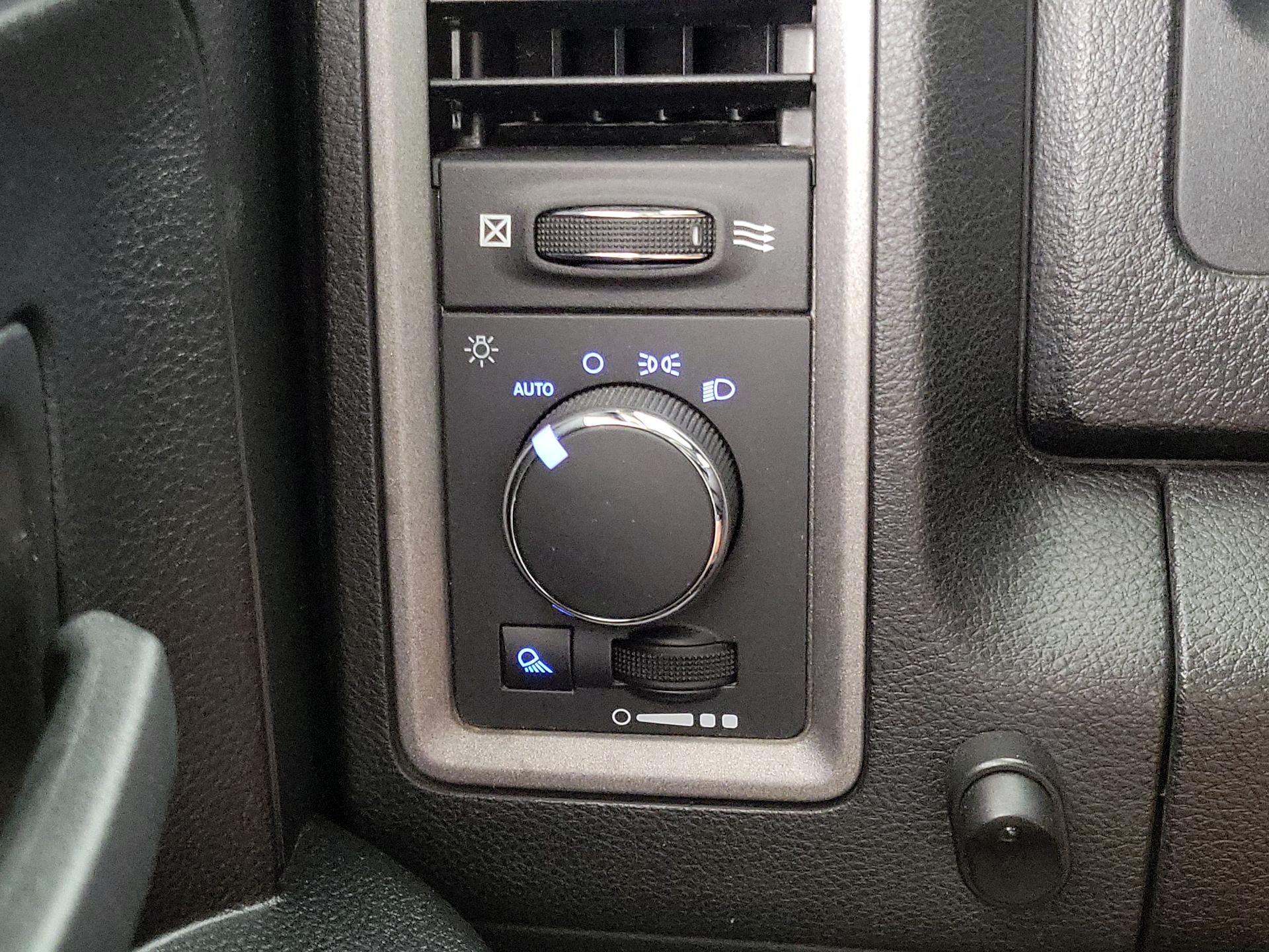 Thumbnail: 2021 RAM 1500 Classic - 13