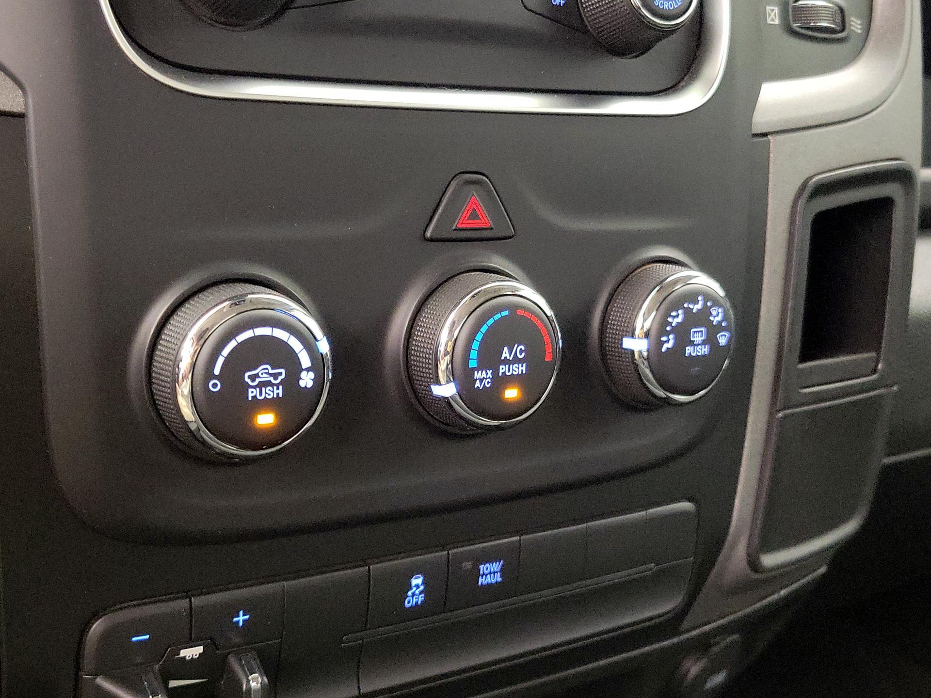 Thumbnail: 2021 RAM 1500 Classic - 16