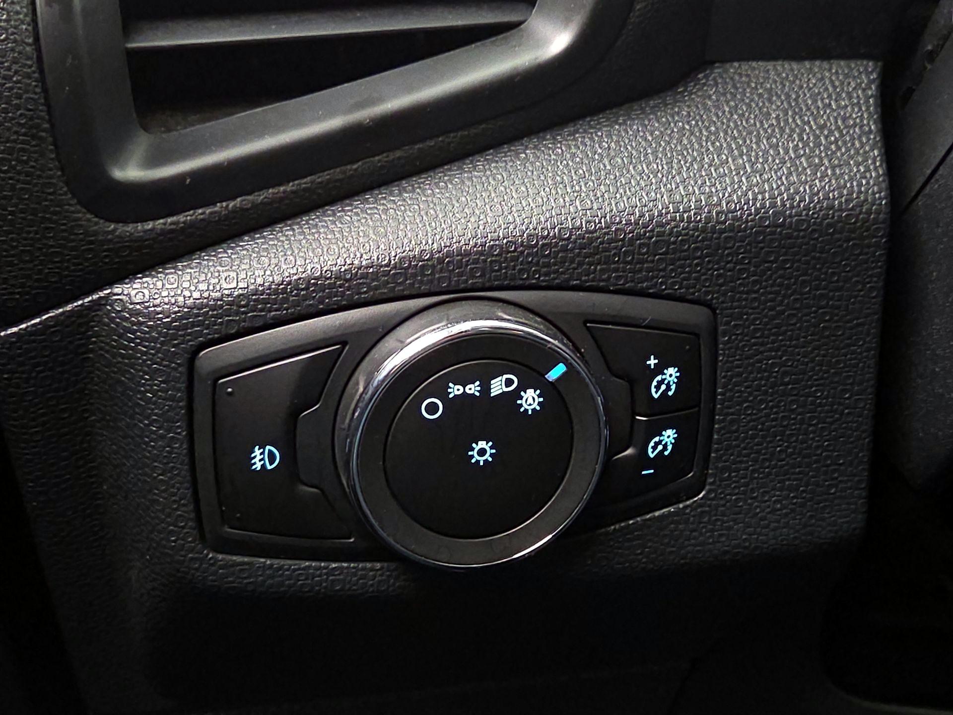 Thumbnail: 2018 Ford EcoSport - 13